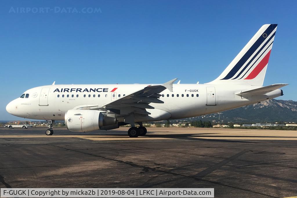 F-GUGK, 2005 Airbus A318-111 C/N 2601, Taxiing. Scrapped in august 2023.