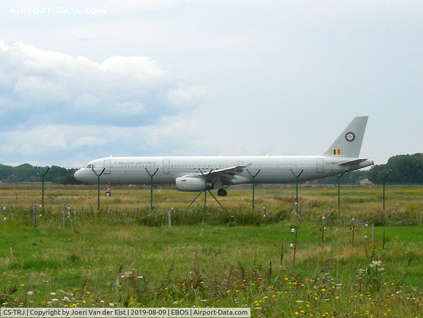 CS-TRJ, 1999 Airbus A321-231 C/N 1004, Ready for take-off rwy 26