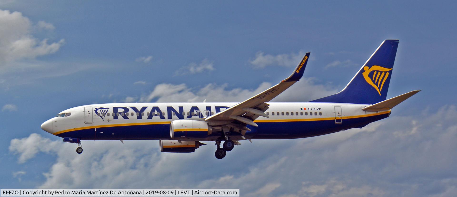 EI-FZO, 2017 Boeing 737-800 C/N 44787, Aeropuerto de Foronda - Vitoria-Gasteiz - Euskadi - España