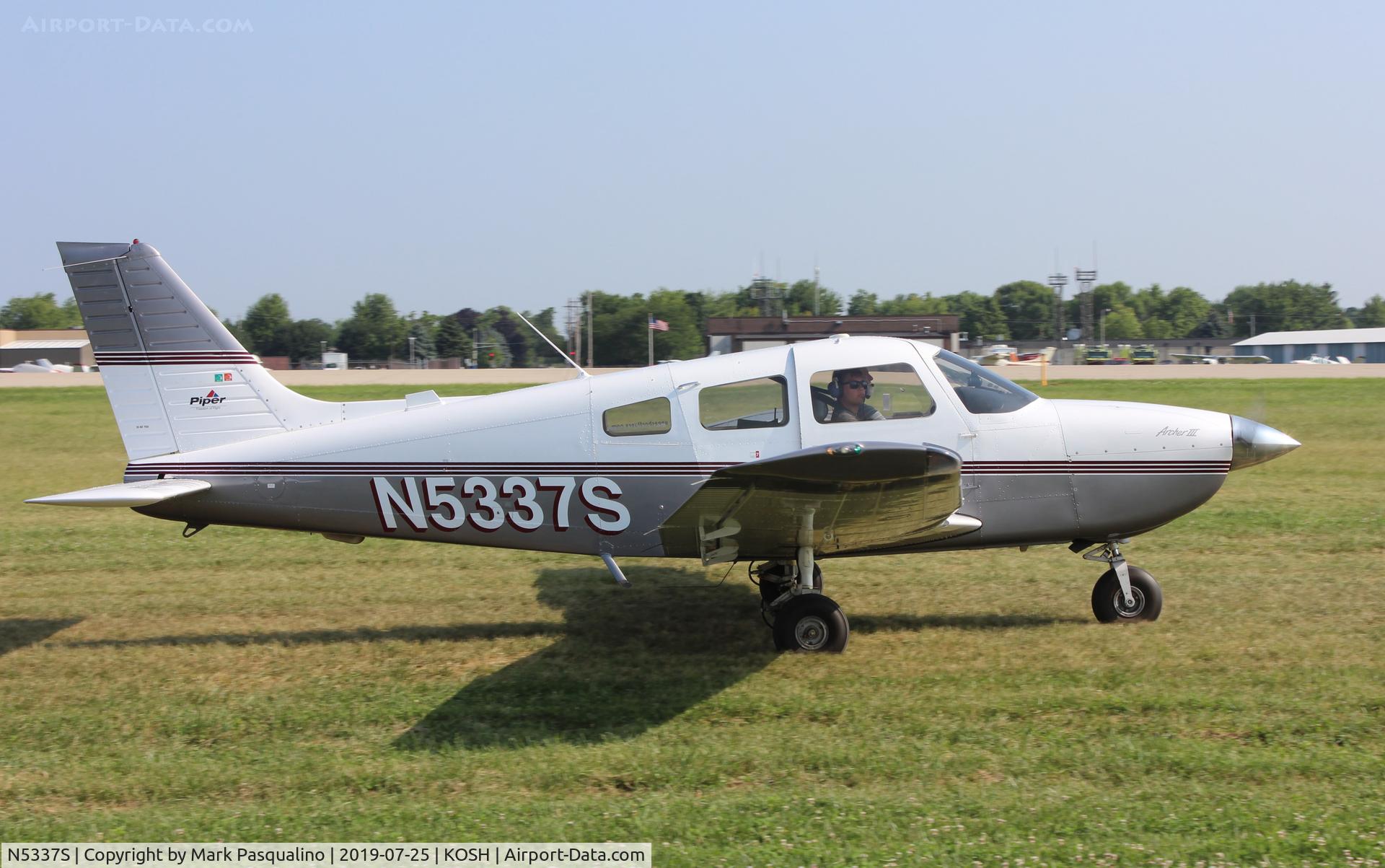 N5337S, 2001 Piper PA-28-181 Archer C/N 2843479, Piper PA-28-181