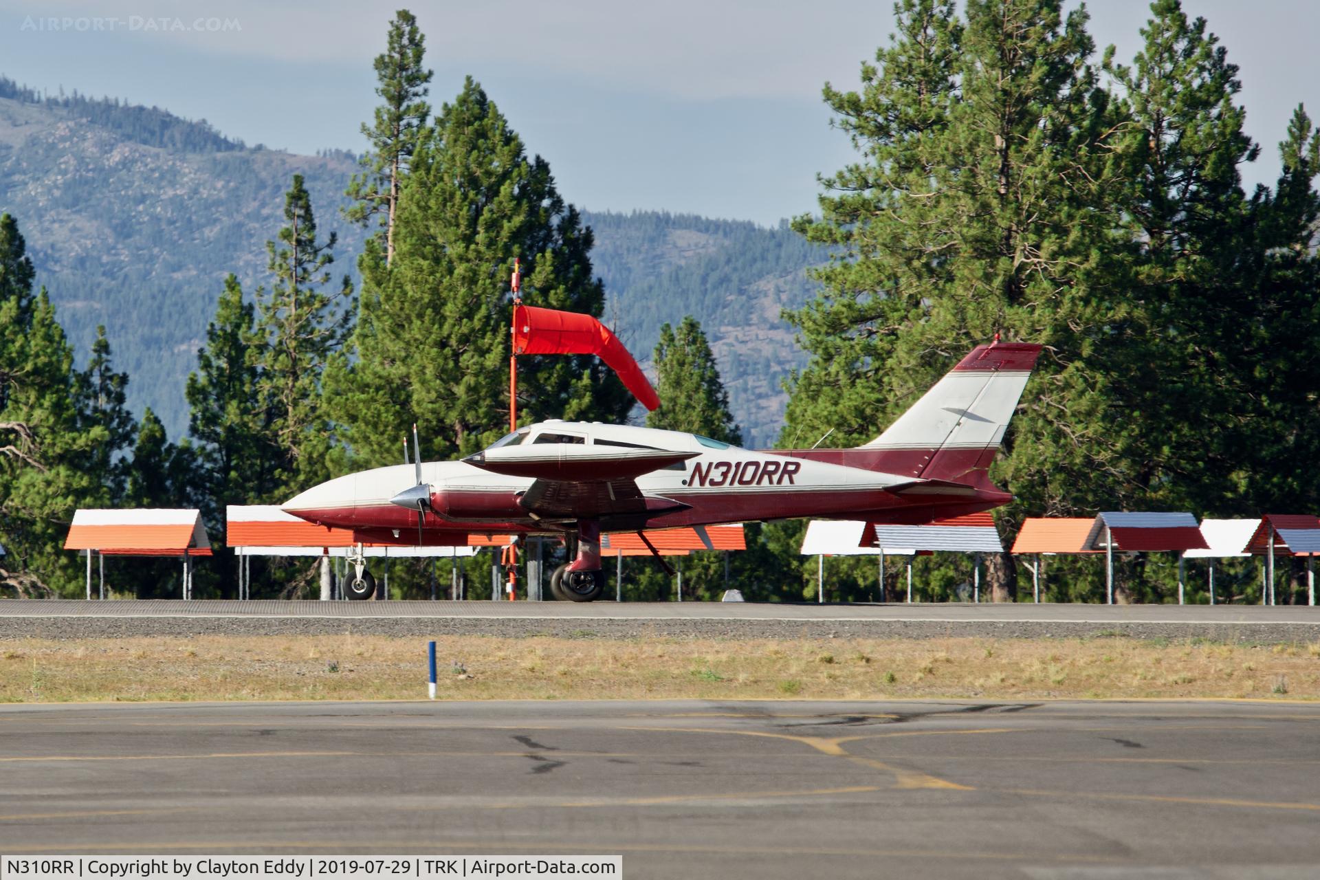 N310RR, 1974 Cessna 310R C/N 310R0014, Truckee Airport California 2019.