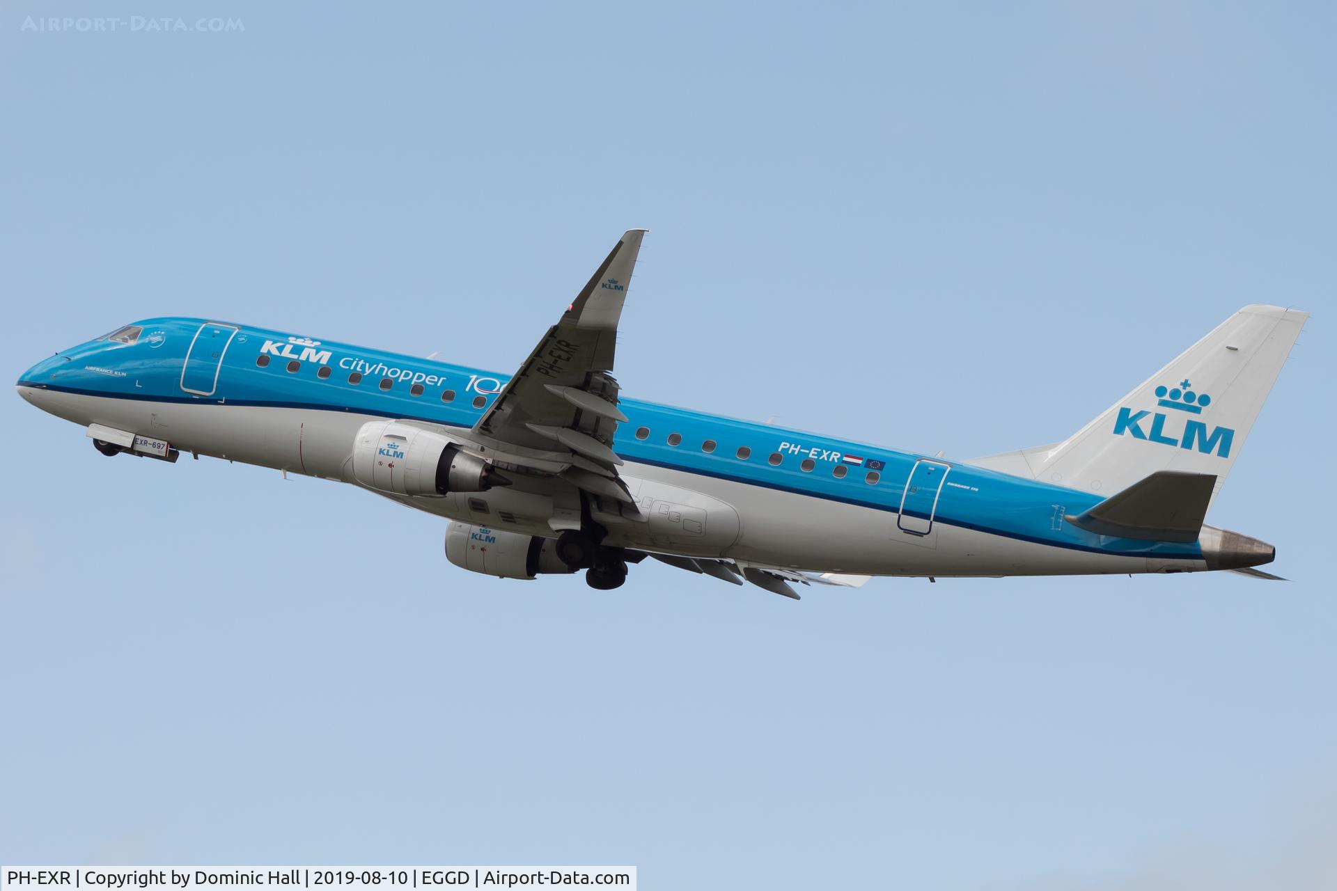 PH-EXR, 2017 Embraer 175STD (ERJ-170-200STD) C/N 17000697, Departing RWY 27