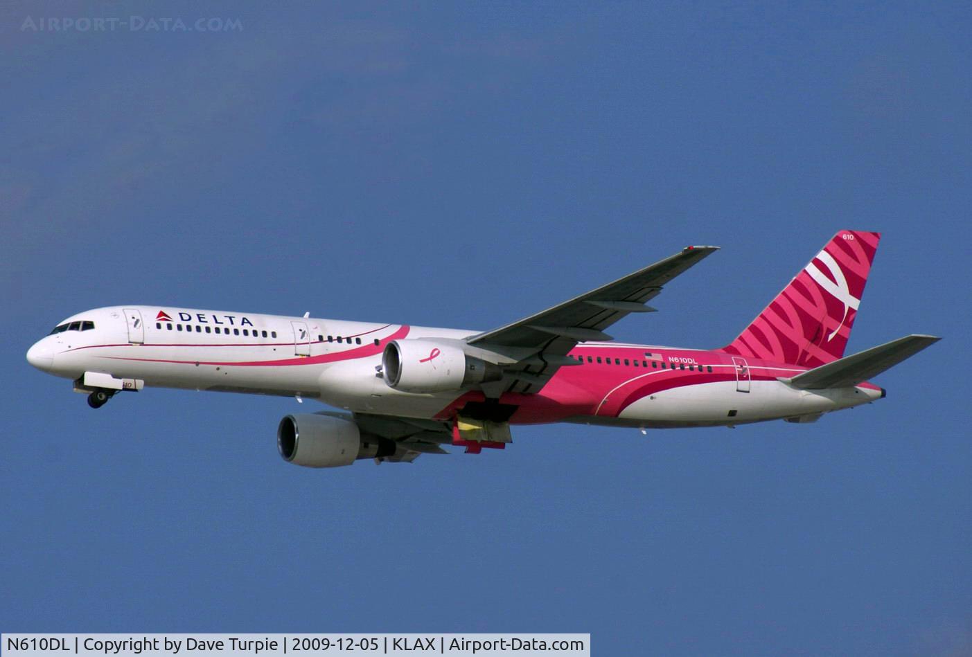 N610DL, 1985 Boeing 757-232 C/N 22817, Before