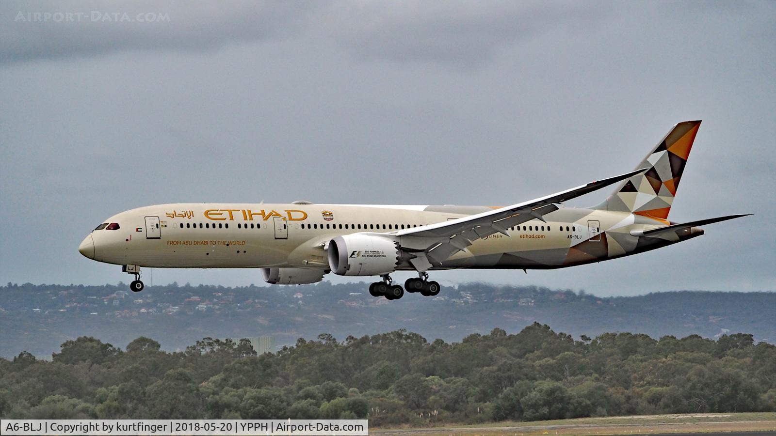 A6-BLJ, 2016 Boeing 787-9 Dreamliner Dreamliner C/N 39657, Boeing 787-9. Etihad A6-BLJ final runway 03 Perth Int'l 200517.
