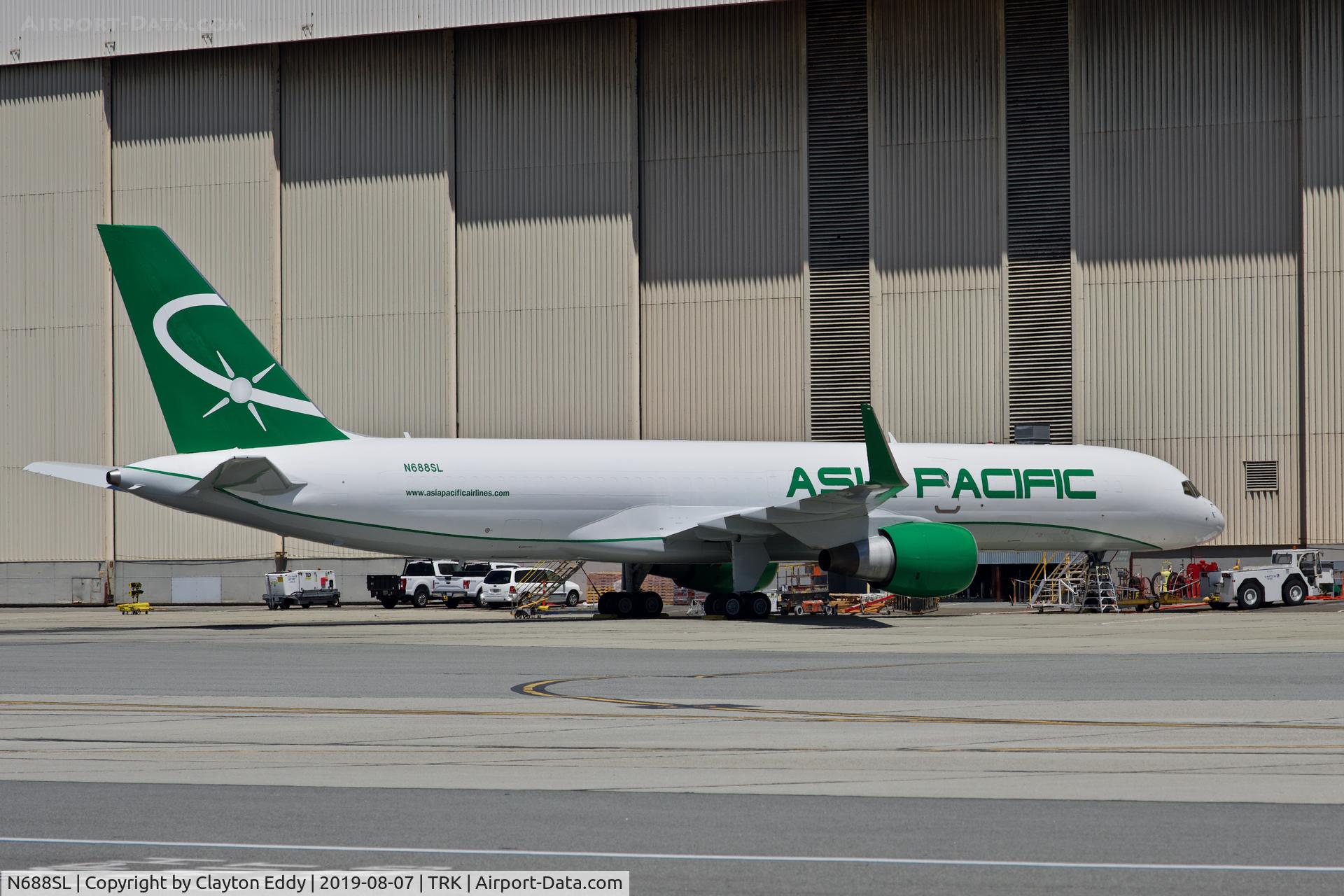 N688SL, 1991 Boeing 757-200F C/N 25140, SFO 2019.