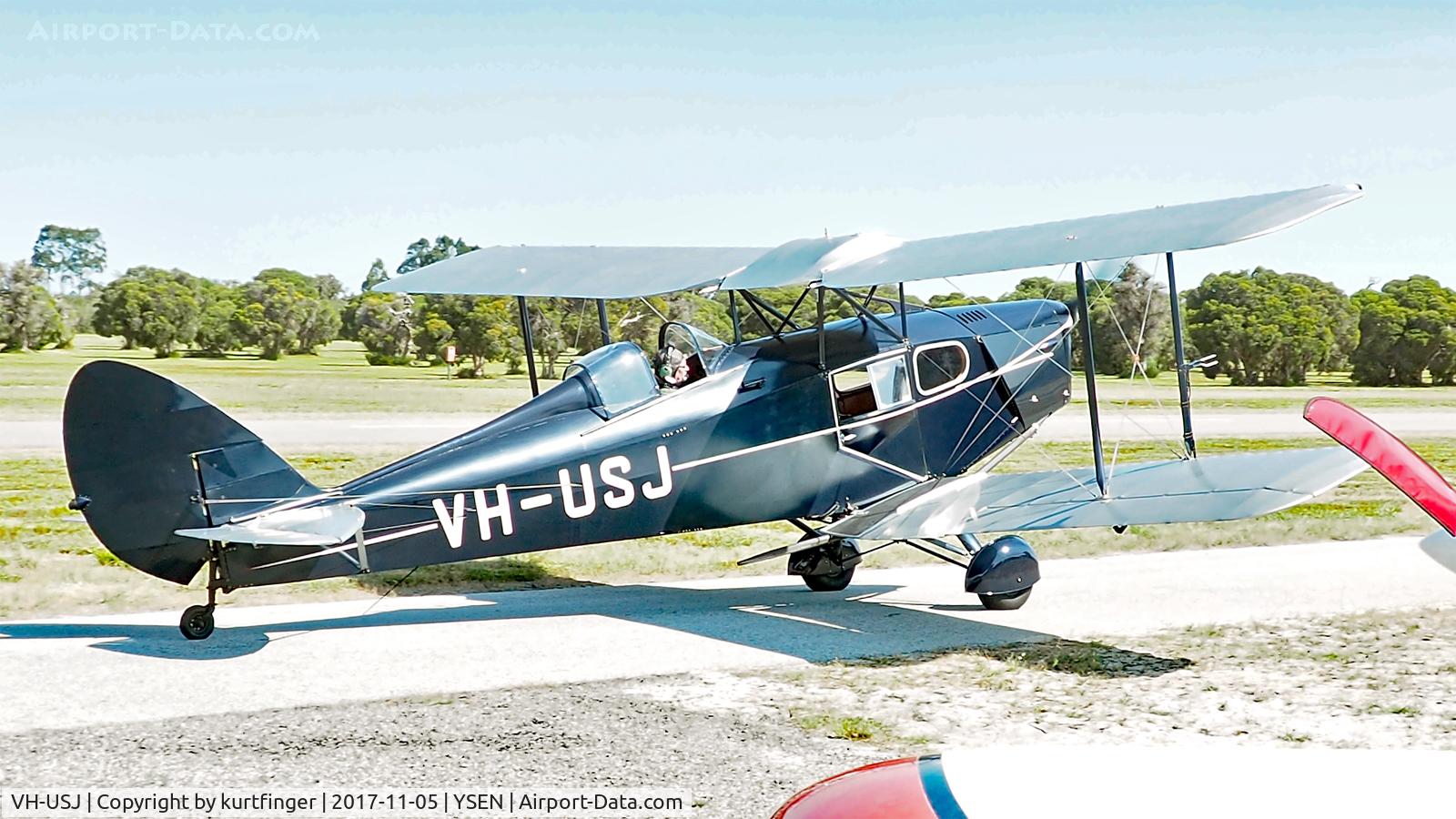 VH-USJ, 1933 De Havilland DH.83 Fox Moth C/N 4058, De Havilland Fox Moth VH-USJ Serpentine airfield 51117