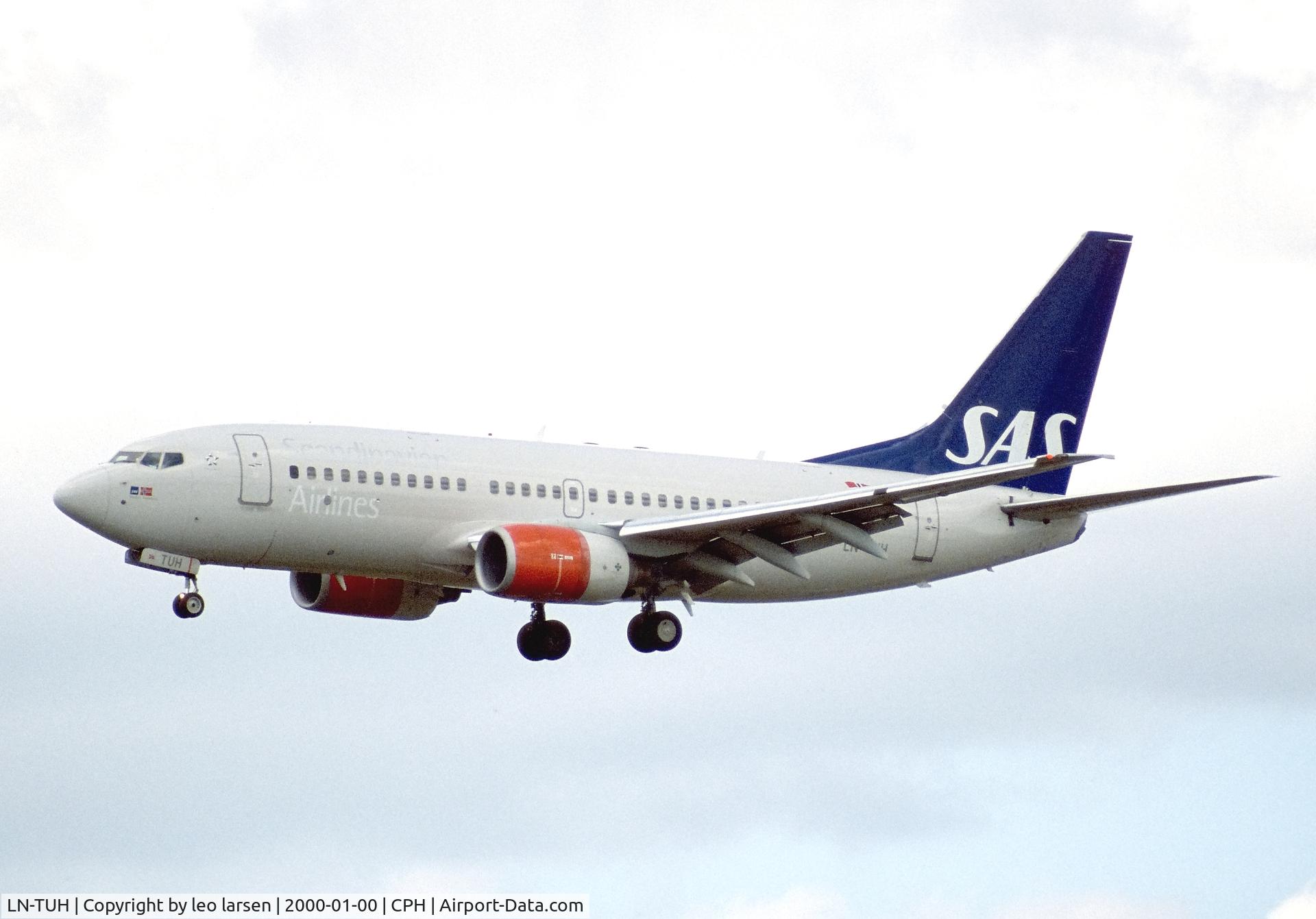LN-TUH, 1999 Boeing 737-705 C/N 29093, Copenhagen 1.2000