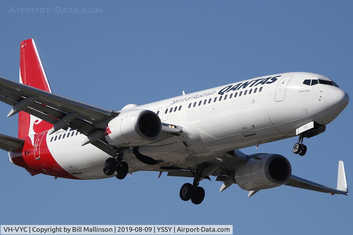 VH-VYC, 2004 Boeing 737-838 C/N 33991, final to a bumpy 2-5