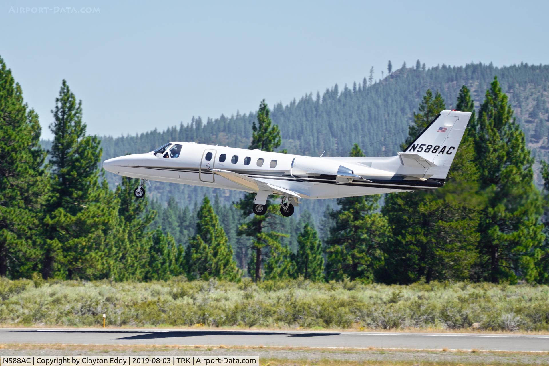 N588AC, 2000 Cessna 550 C/N 550-0912, Truckee Airport California 2019.
