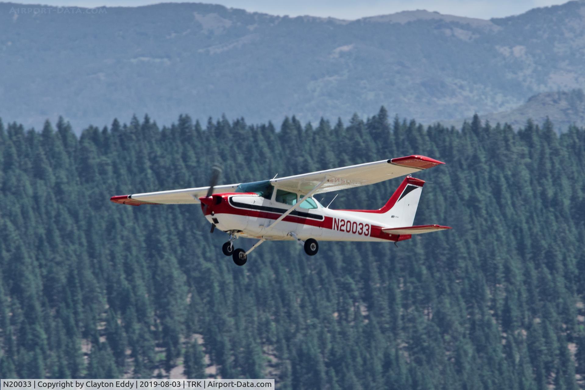 N20033, 1972 Cessna 172M C/N 17260948, Truckee Airport California 2019.