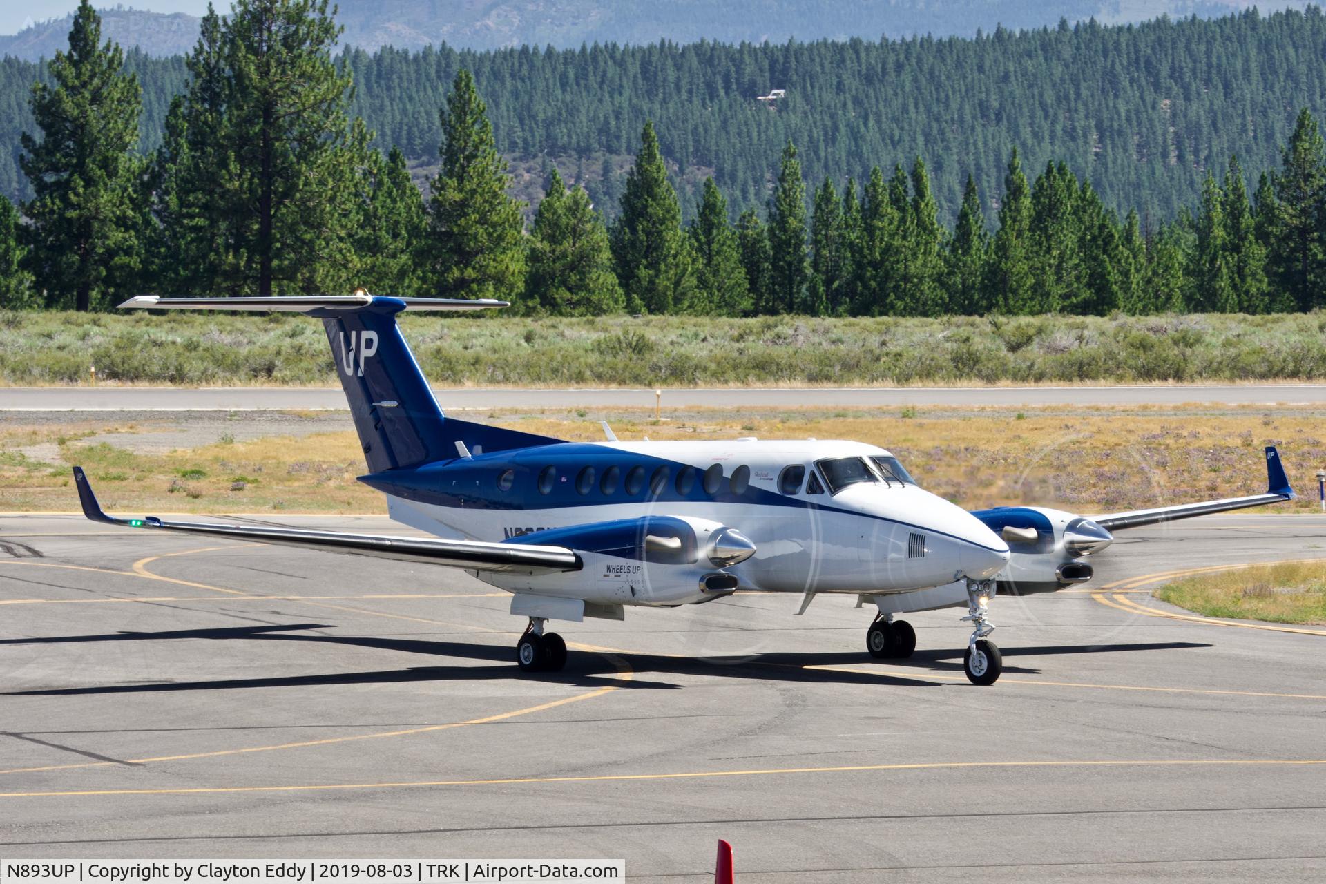 N893UP, 2018 Beechcraft B300 King Air 350i C/N FL-1138, Truckee Airport California 2019.