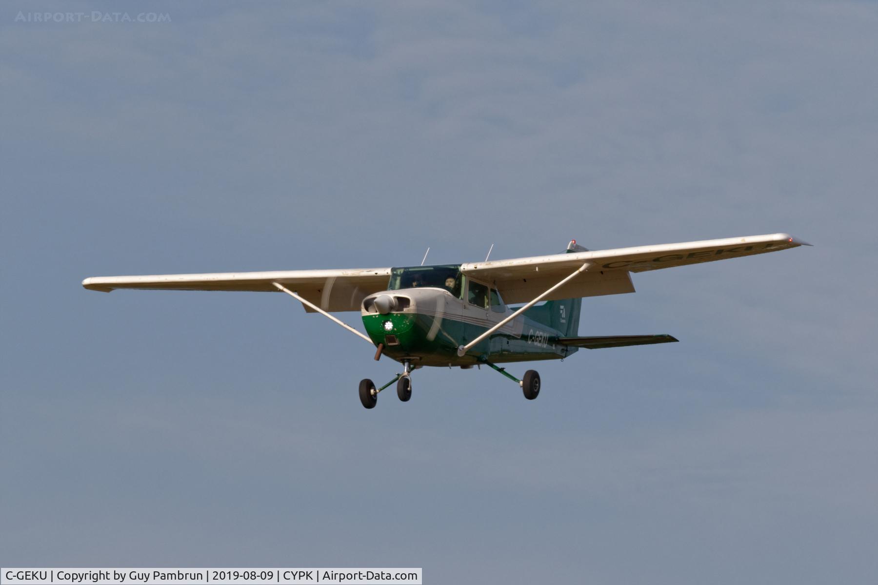 C-GEKU, 1976 Cessna 172M C/N 17266305, Landing