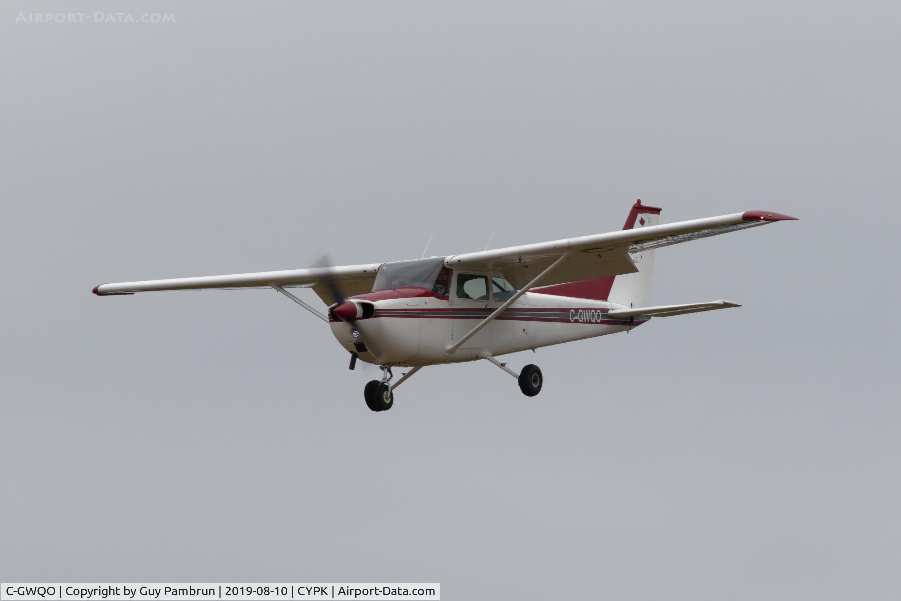 C-GWQO, 1975 Cessna 172M C/N 17264404, Landing