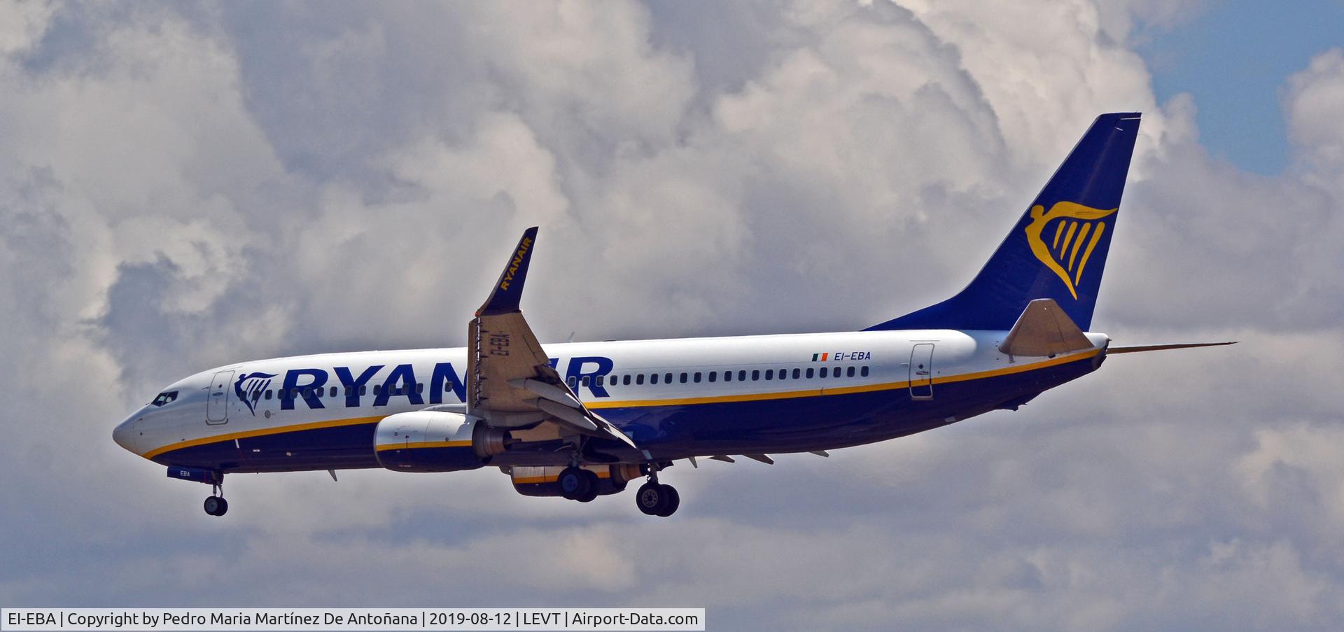 EI-EBA, 2008 Boeing 737-8AS C/N 37516, Aeropuerto de Foronda - Vitoria-Gasteiz - Euskadi - España