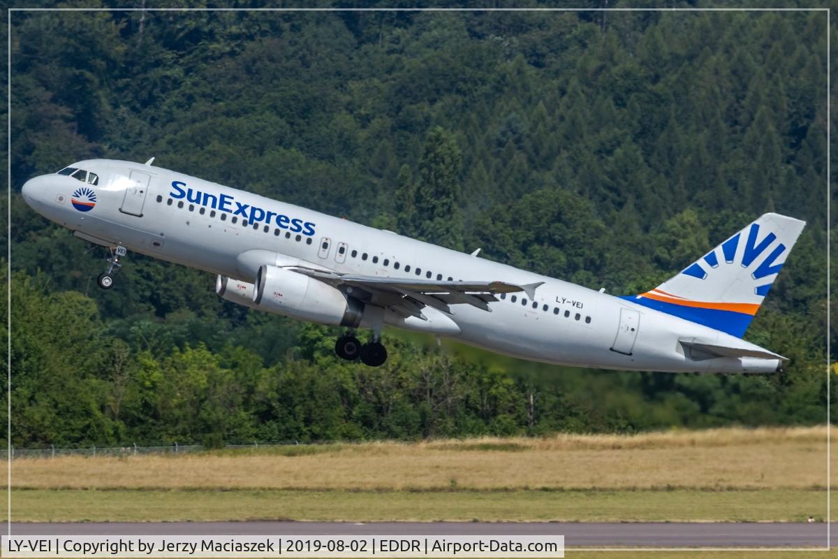 LY-VEI, 1998 Airbus A320-233 C/N 0902, Airbus A320-233,