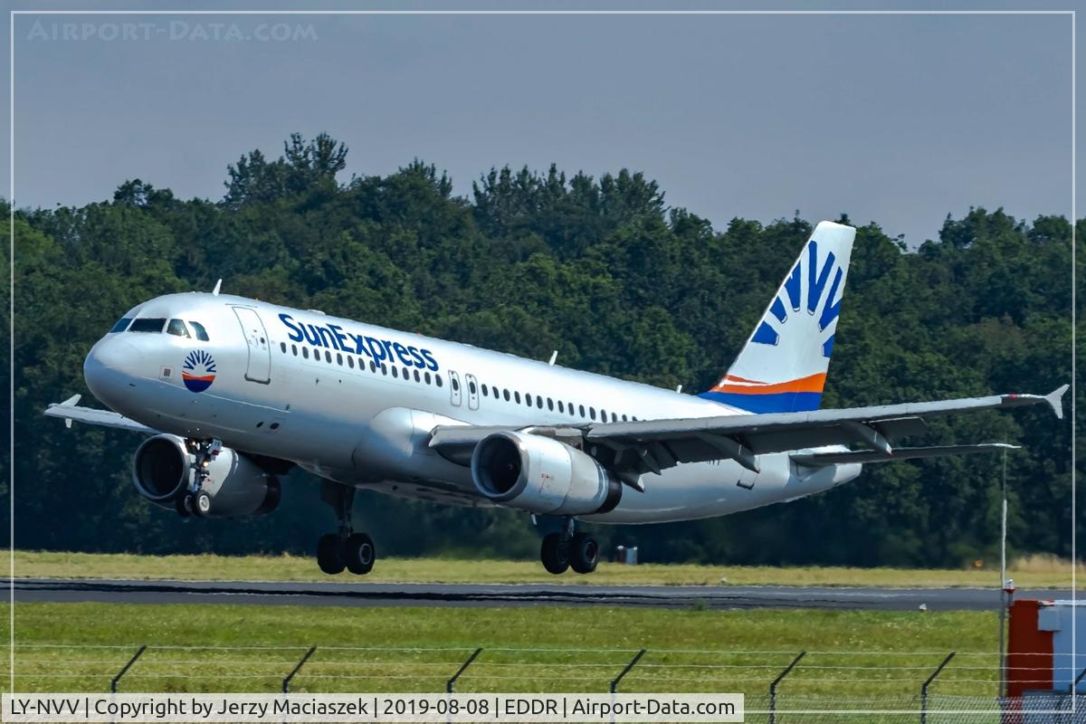 LY-NVV, 2003 Airbus A320-232 C/N 2085, Airbus A320-232,