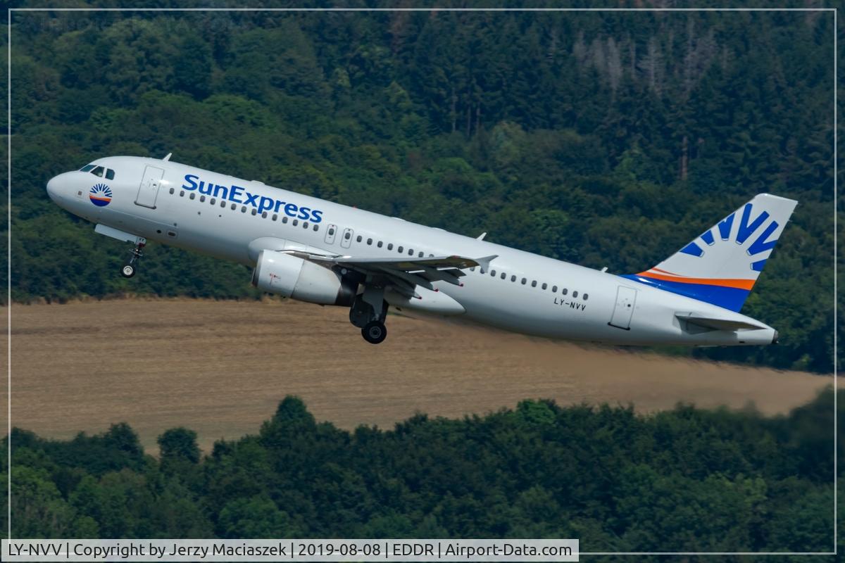 LY-NVV, 2003 Airbus A320-232 C/N 2085, Airbus A320-232,
