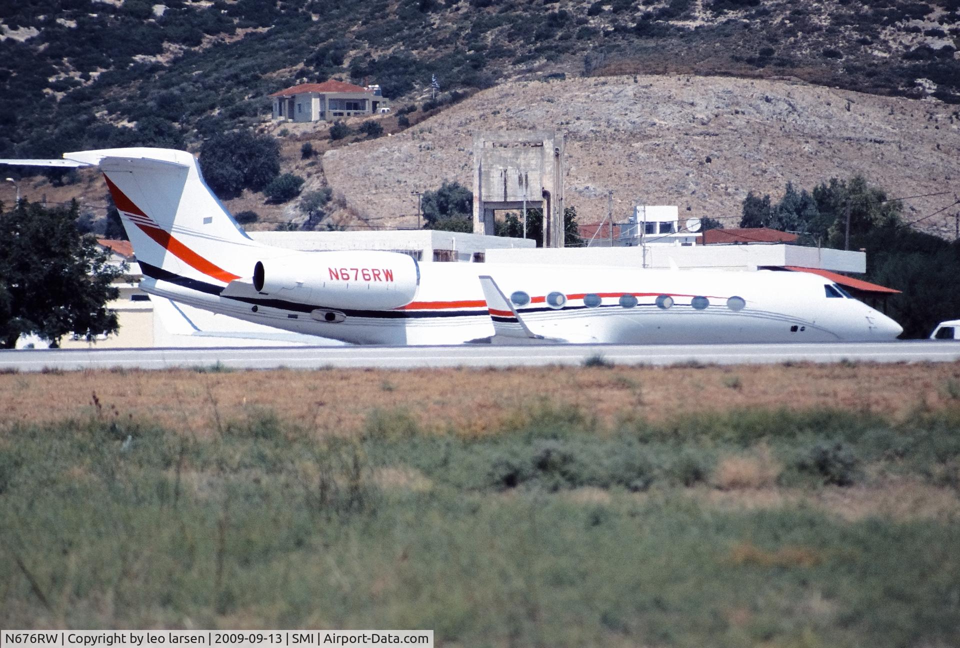 N676RW, 2006 Gulfstream Aerospace GV-SP (G550) C/N 5126, Samos 13.9.2009