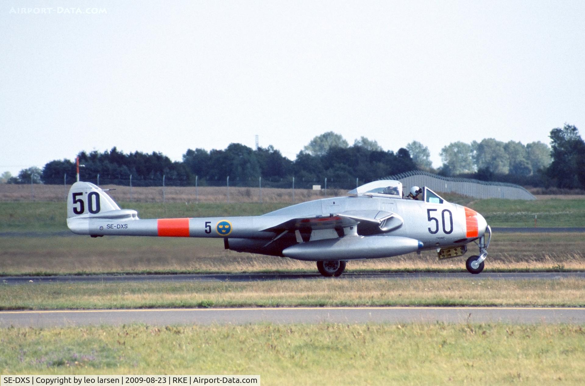SE-DXS, 1952 De Havilland (FFA) DH-100 Vampire FB6 C/N 705, Roskilde Air Show 23.8.2009