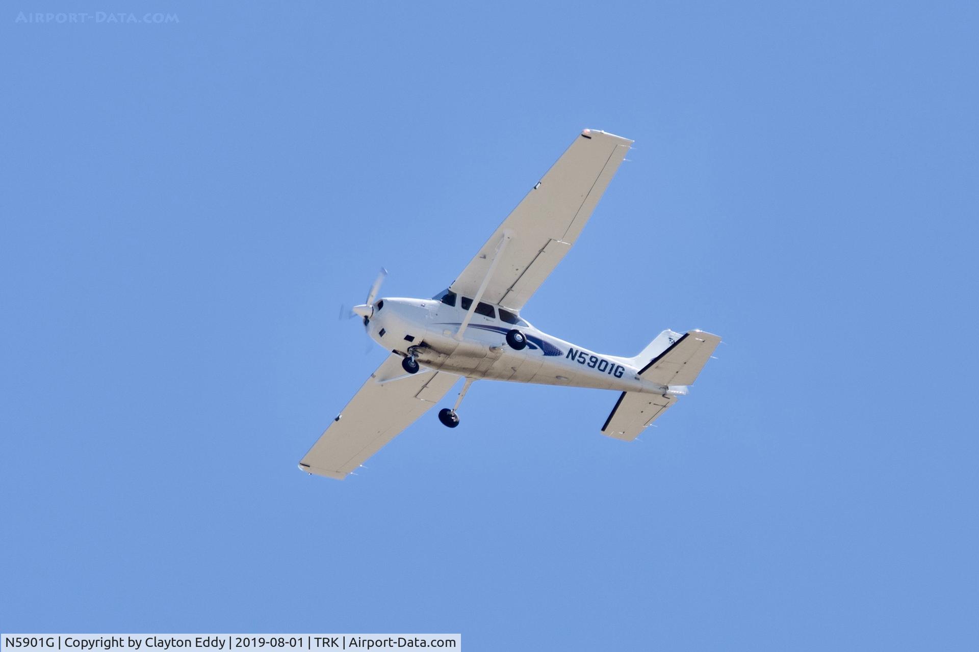N5901G, 2018 Cessna 172S Turbo Skyhawk JT-A C/N 172S12192, Aircraft uses JetA fuel. Truckee Airport 2019.