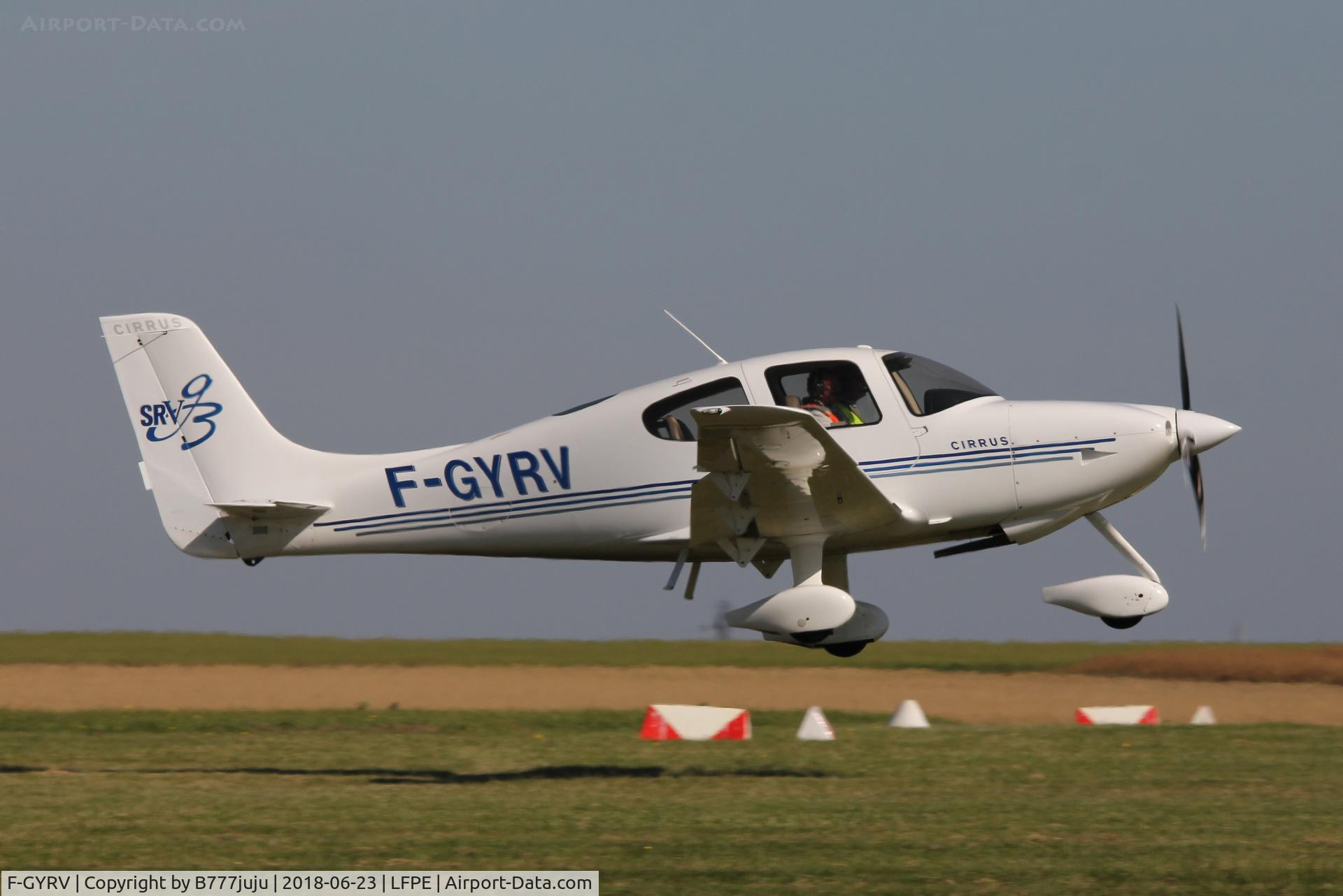 F-GYRV, 2008 Cirrus SRV G3 C/N 1903, at Meaux Airshow