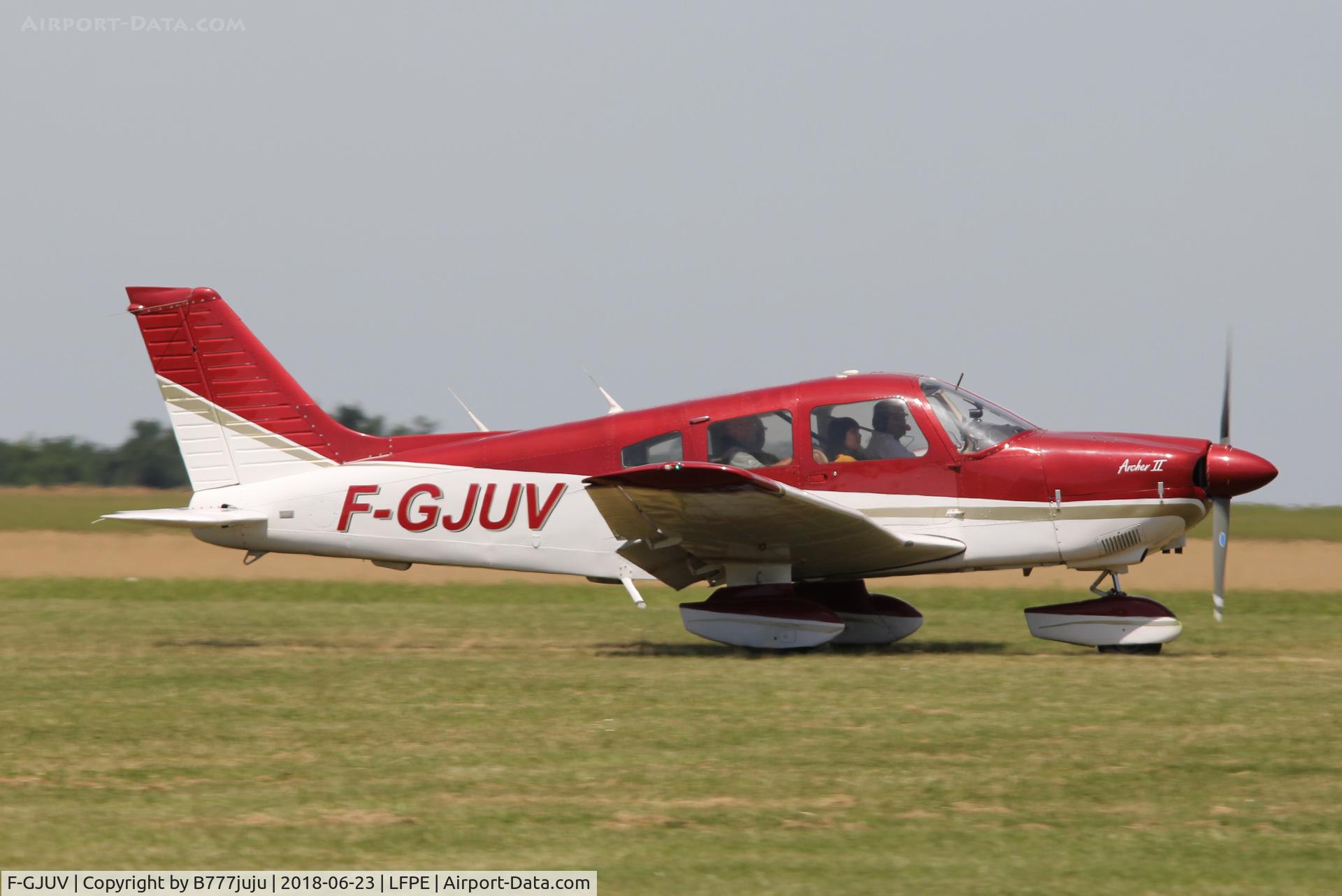 F-GJUV, Piper PA-28-181 Archer C/N 28-8490060, at Meaux Airshow