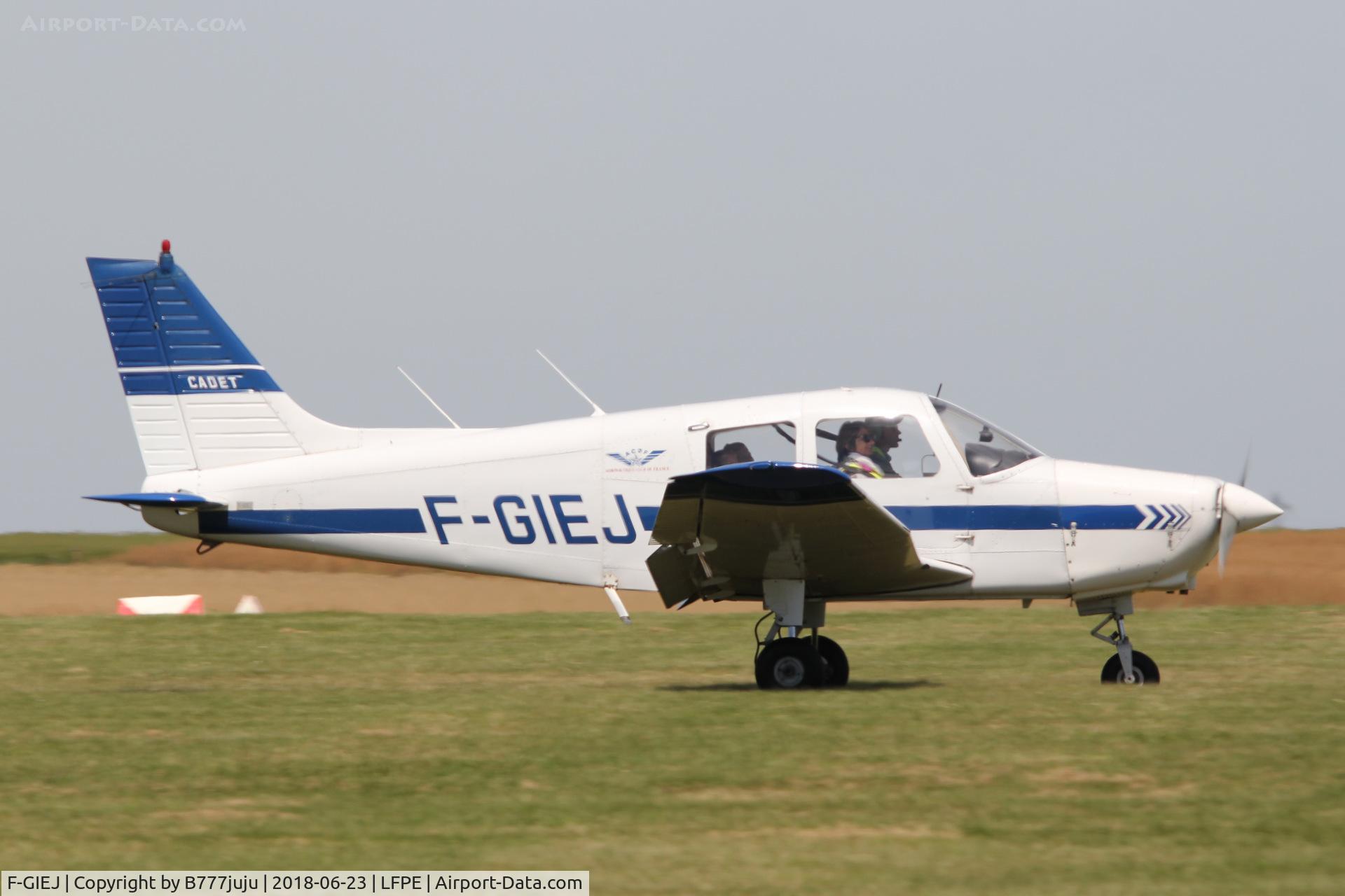F-GIEJ, Piper PA-28-161 Warrior II C/N 28-41169, at Meaux Airshow