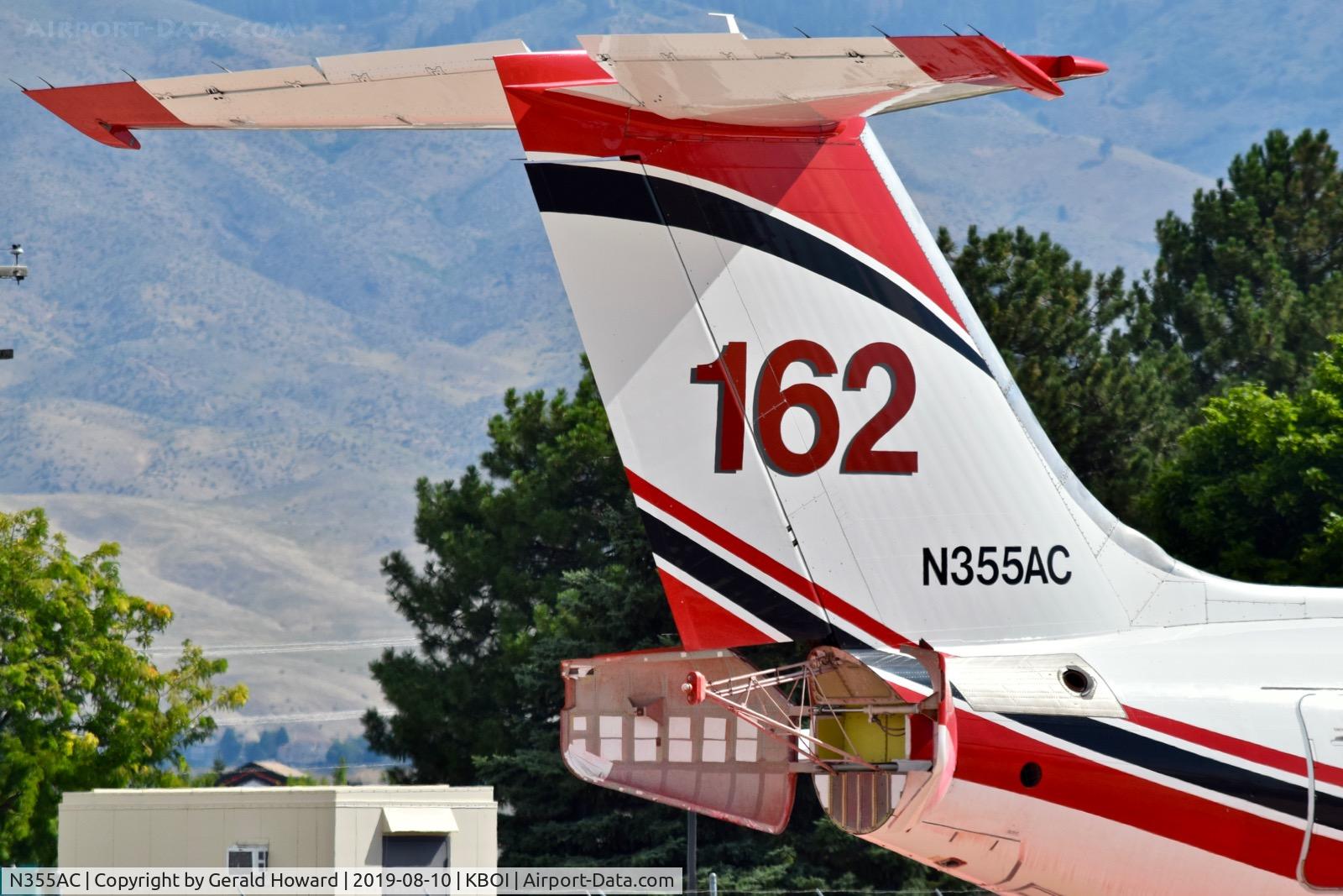 N355AC, 1996 British Aerospace Avro 146-RJ85A C/N E2293, Air brakes open.