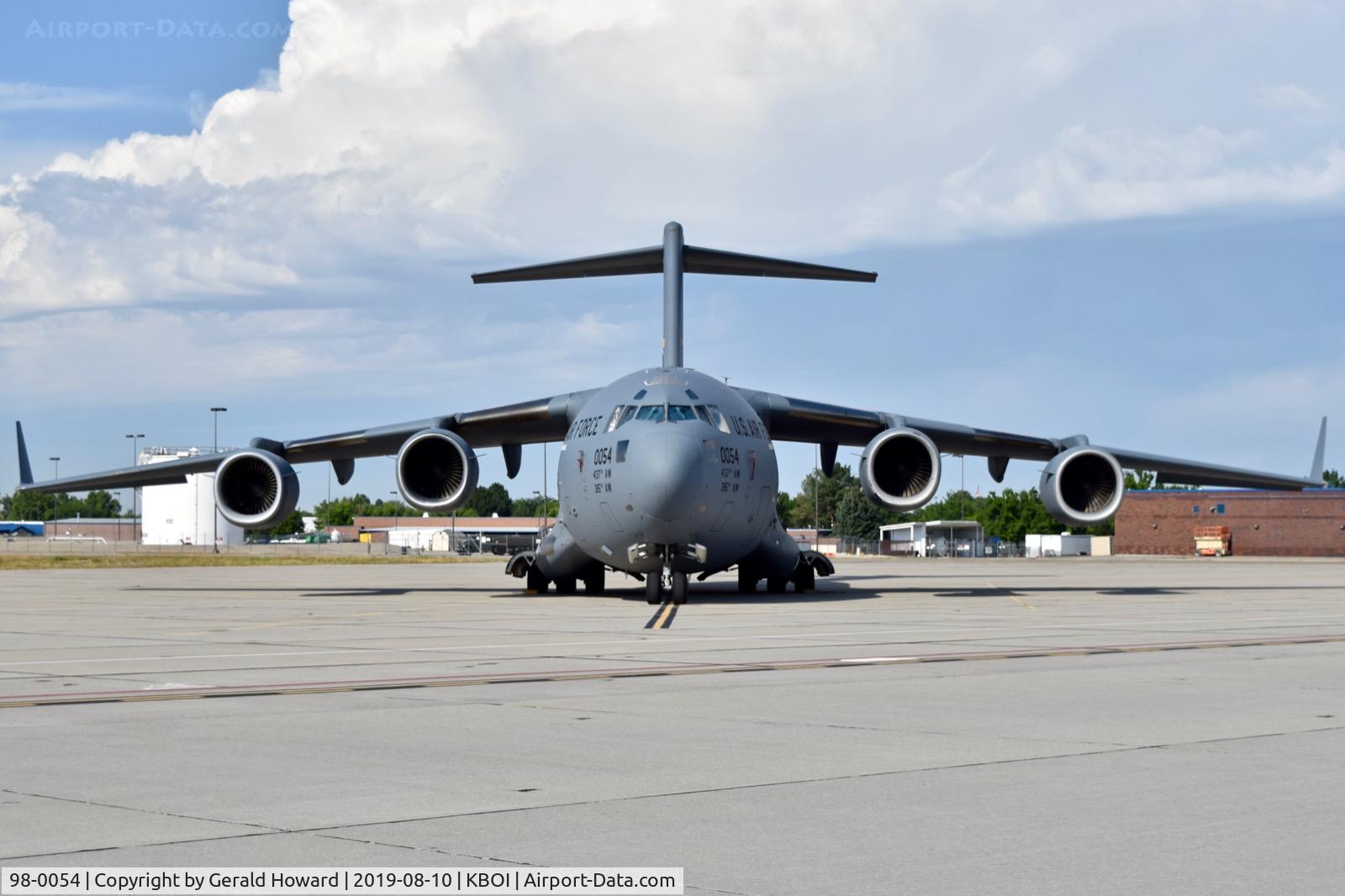 98-0054, 1998 Boeing C-17A Globemaster III C/N F-057, Parked on the Idaho ANG ramp. 437th Airlift Wing, Charleston AFB, SC.