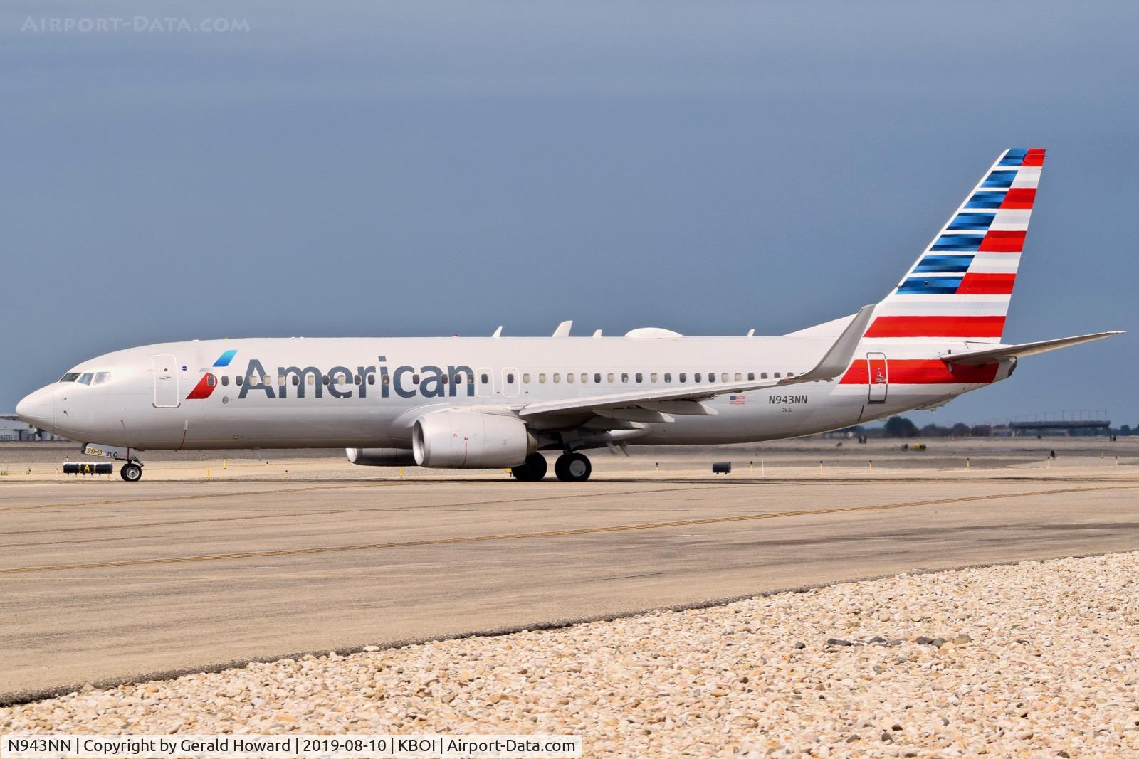 N943NN, 2013 Boeing 737-823 C/N 31177, Taxiing to RWY 28R.