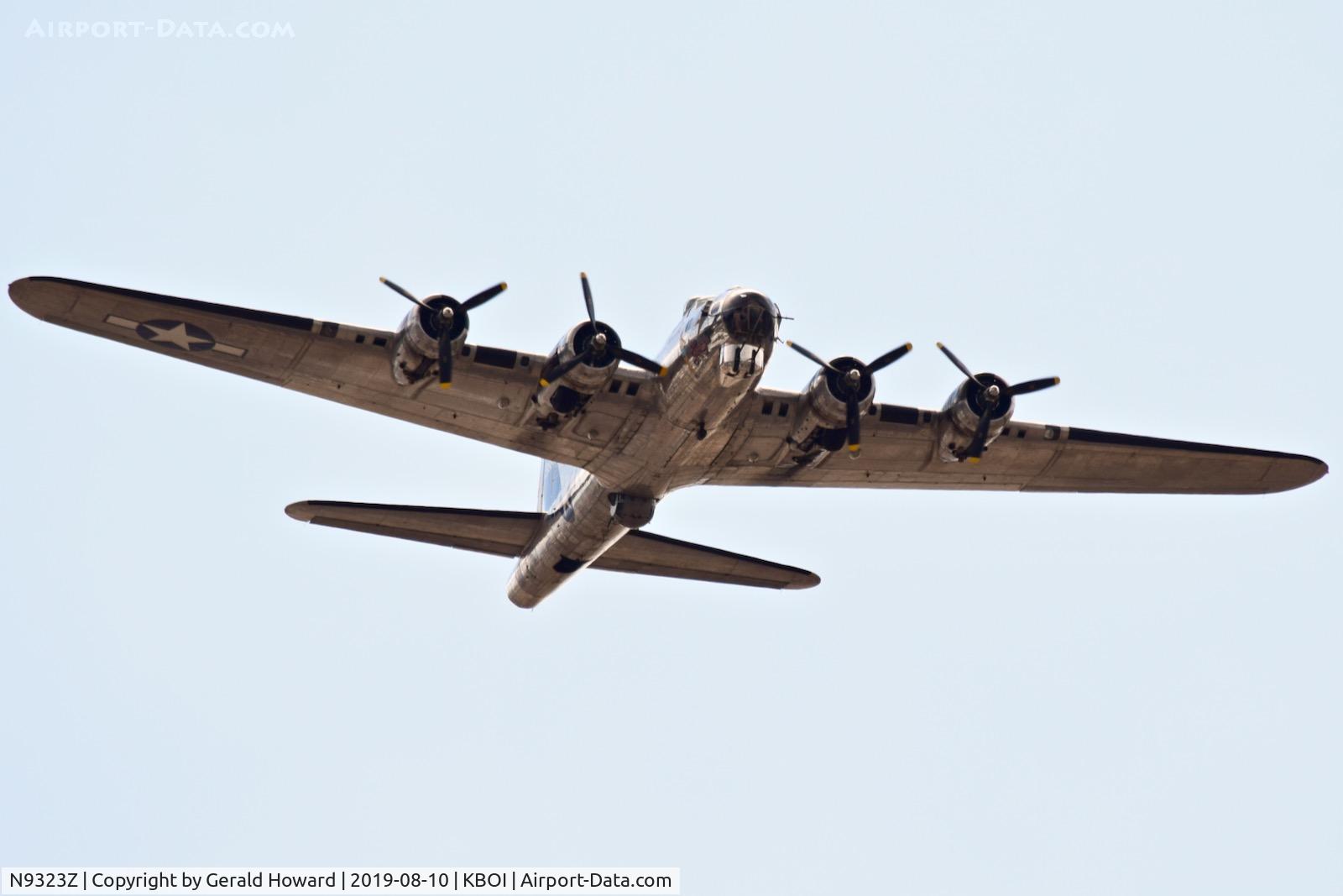 N9323Z, 1944 Boeing B-17G-85-DL Flying Fortress C/N 32155, Overflying BOI.