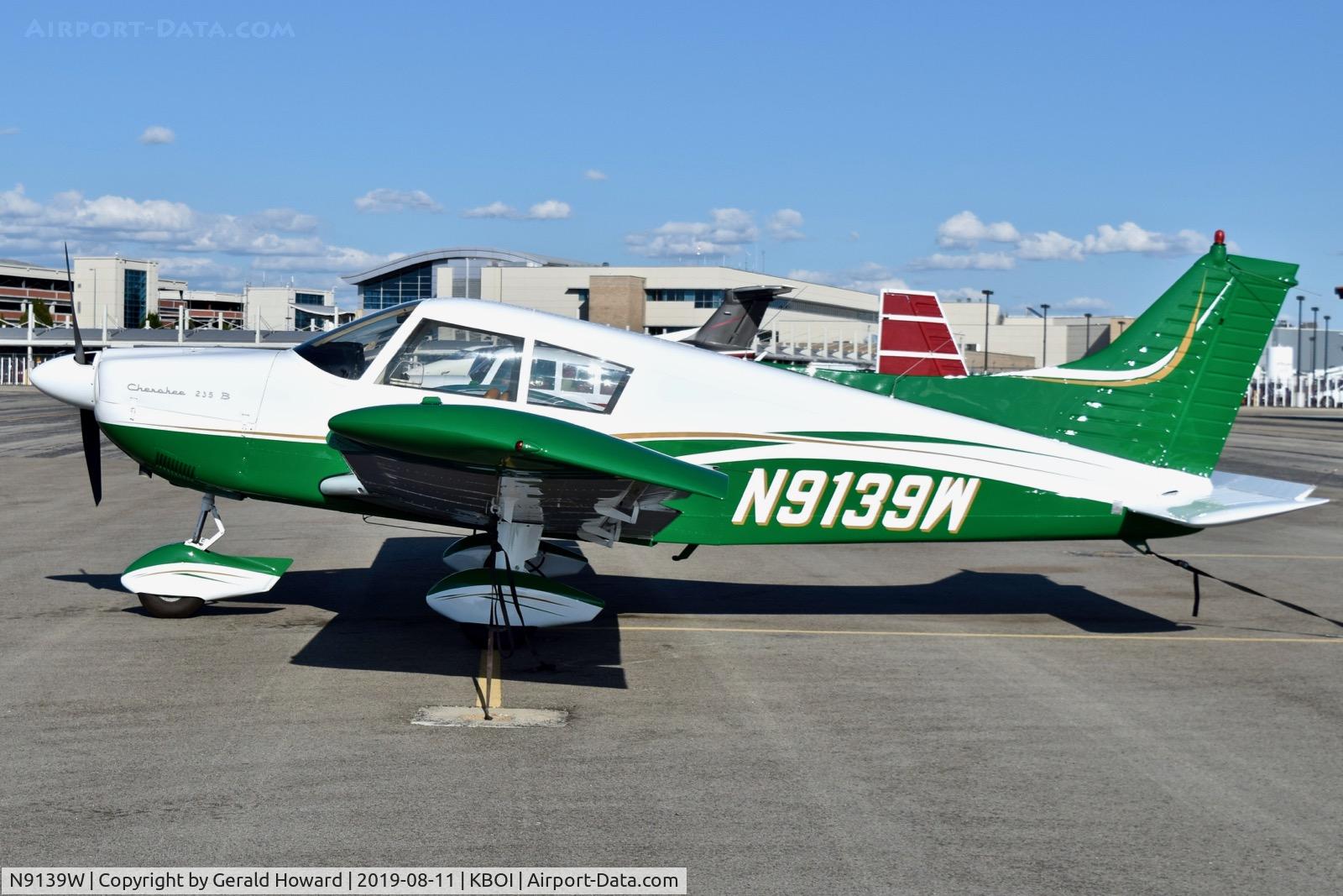N9139W, 1966 Piper PA-28-235 C/N 28-10759, Parked on the north GA ramp.