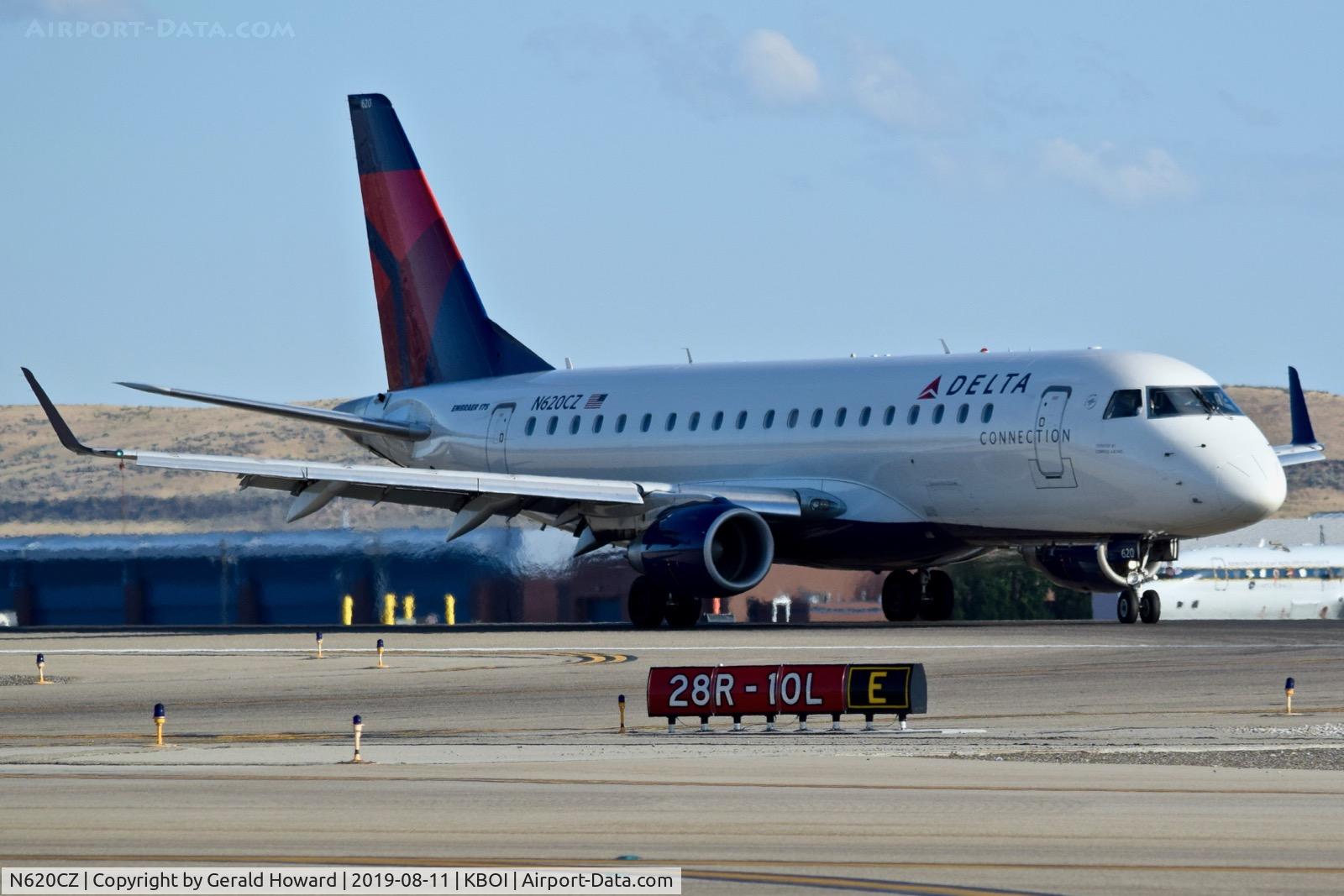 N620CZ, 2008 Embraer 175LR (ERJ-170-200LR) C/N 17000214, Landing run out.