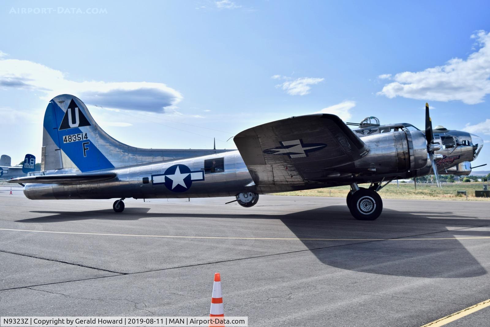 N9323Z, 1944 Boeing B-17G-85-DL Flying Fortress C/N 32155, Taxiing out to RWY 29.