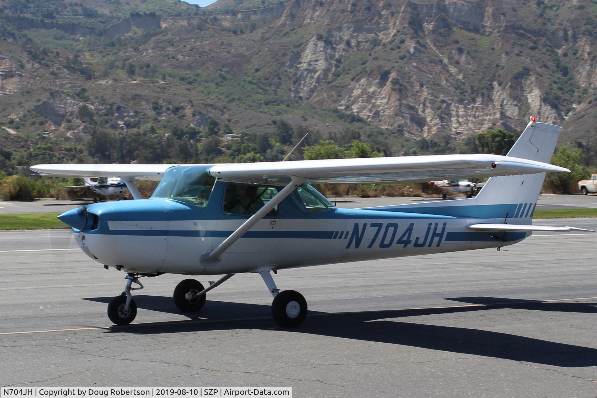 N704JH, 1976 Cessna 150M C/N 15078644, 1976 Cessna 150M, Continental O-200 100 Hp, taxi back