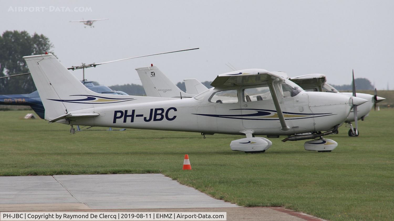 PH-JBC, 1973 Reims F172M Skyhawk C/N 0960, At Midden Zeeland.
