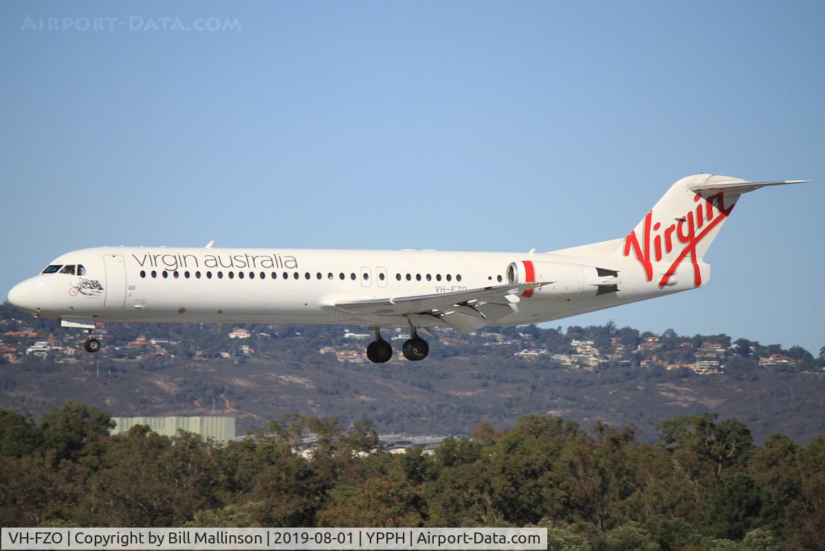 VH-FZO, 1991 Fokker 100 (F-28-0100) C/N 11305, finals to 0-3