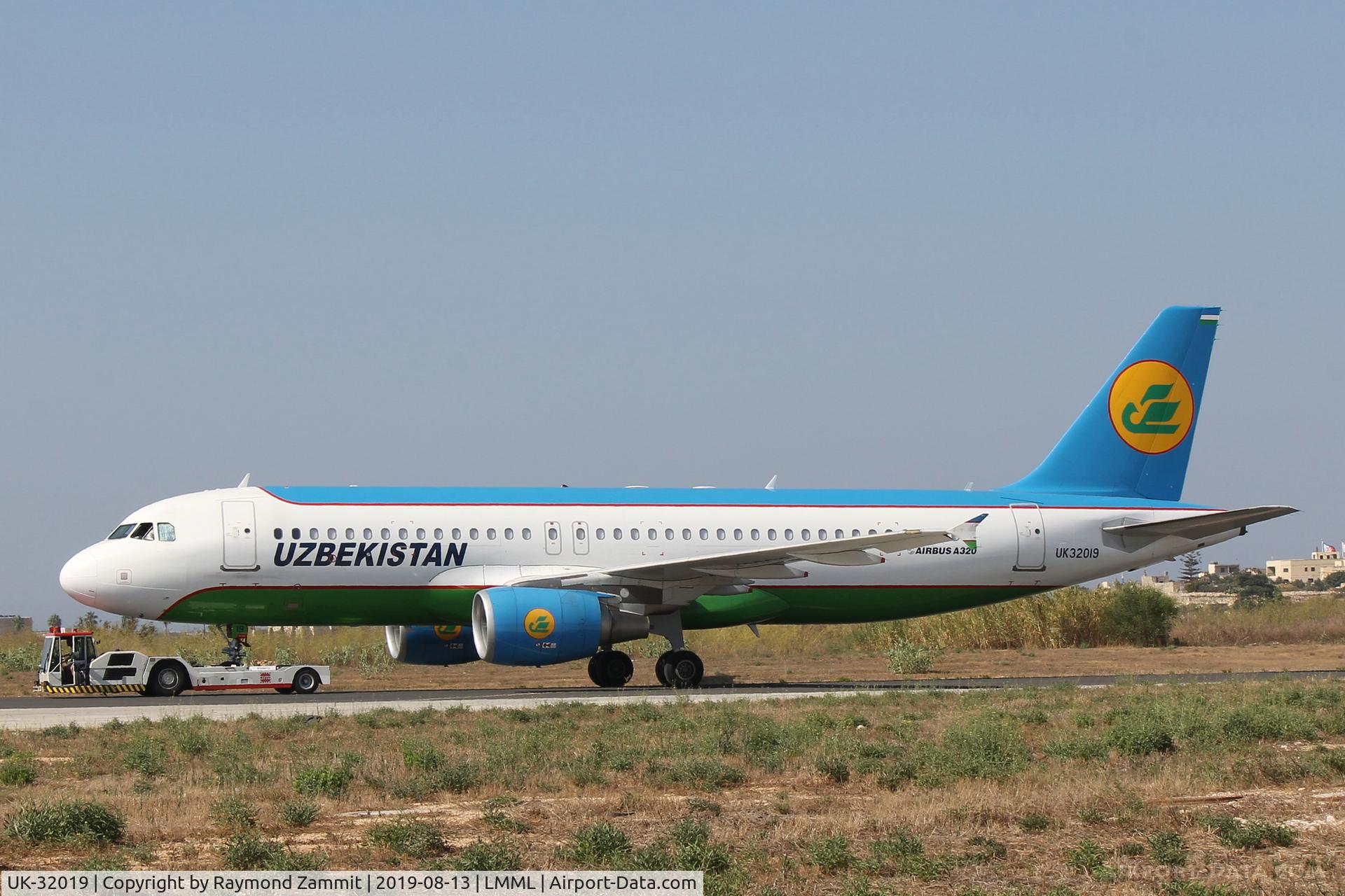 UK-32019, 2011 Airbus A320-214 C/N 4770, A320 UK-32019 Uzbekistan Airways