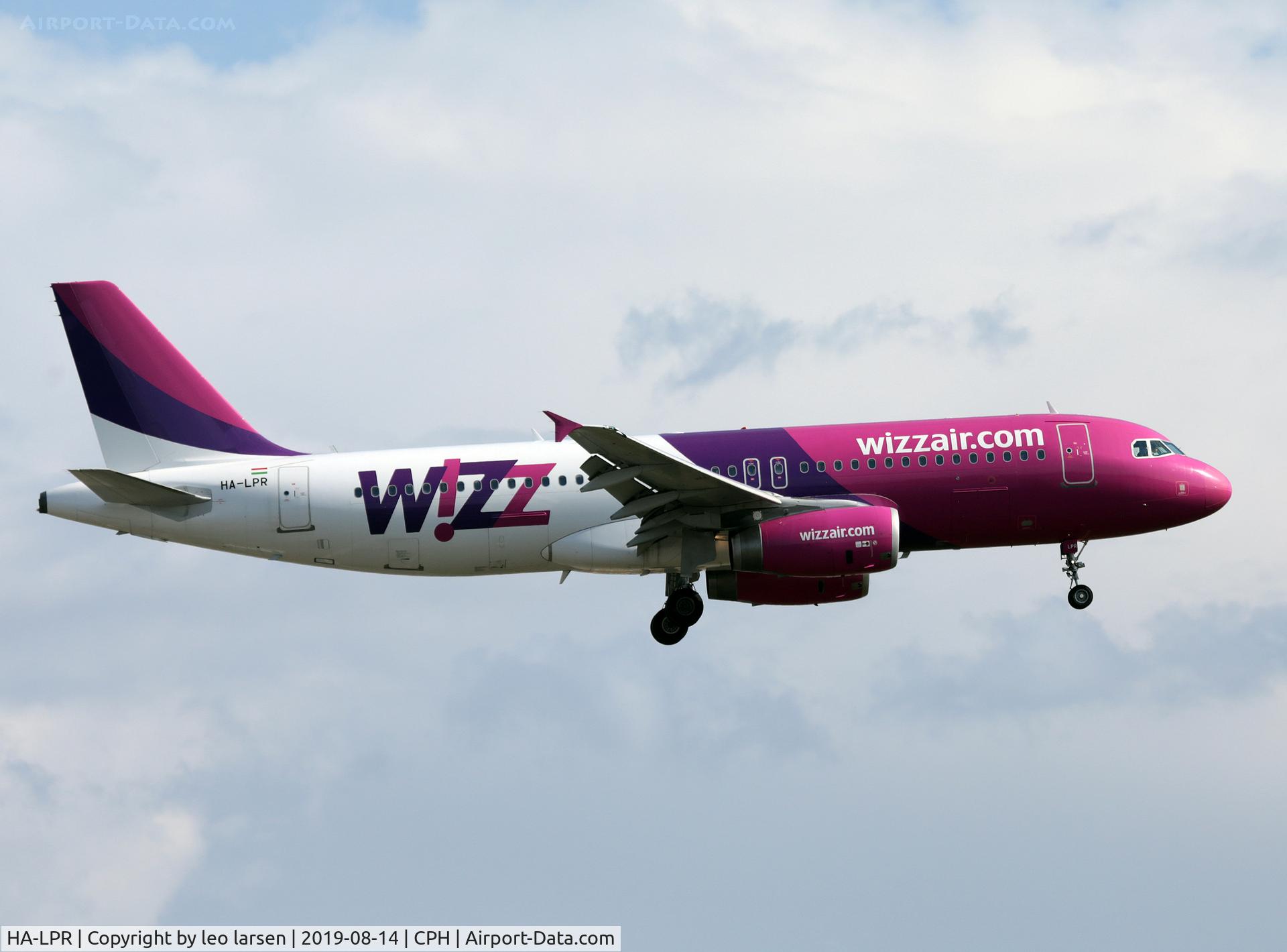 HA-LPR, 2008 Airbus A320-232 C/N 3430, Copenhagen 14.8.2019 on final to R-22L