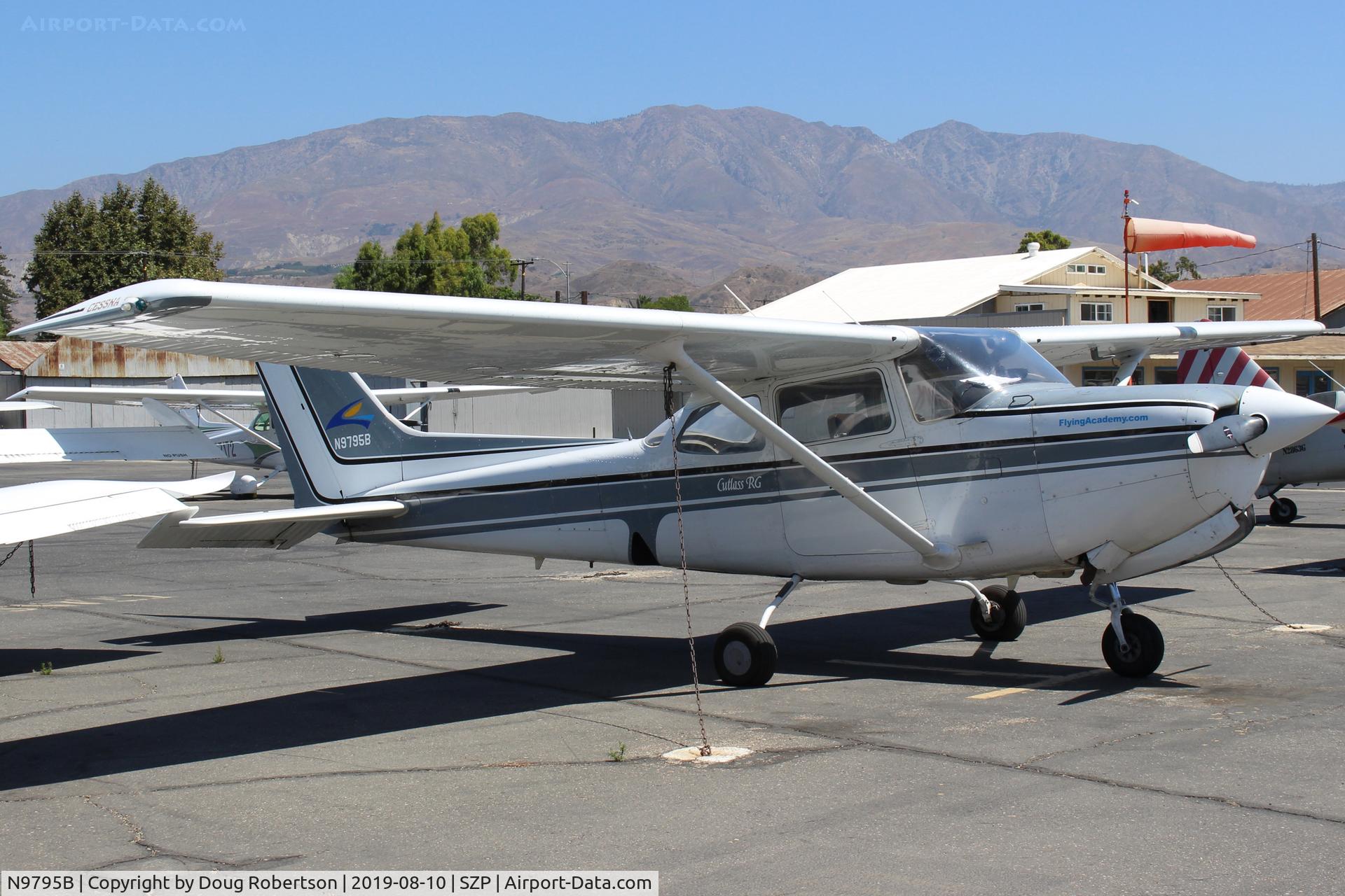 N9795B, 1982 Cessna 172RG Cutlass RG C/N 172RG1042, 1982 Cessna 172RG CUTLASS, Lycoming O&VO-360 180 Hp, retractable tri-gear