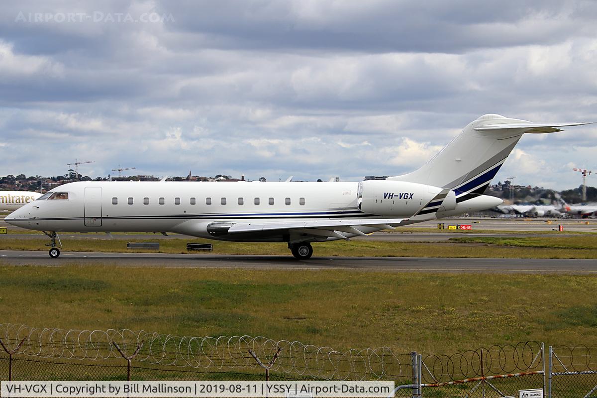 VH-VGX, 2001 Bombardier BD-700-1A10 Global Express C/N 9079, taxi to 3-4R