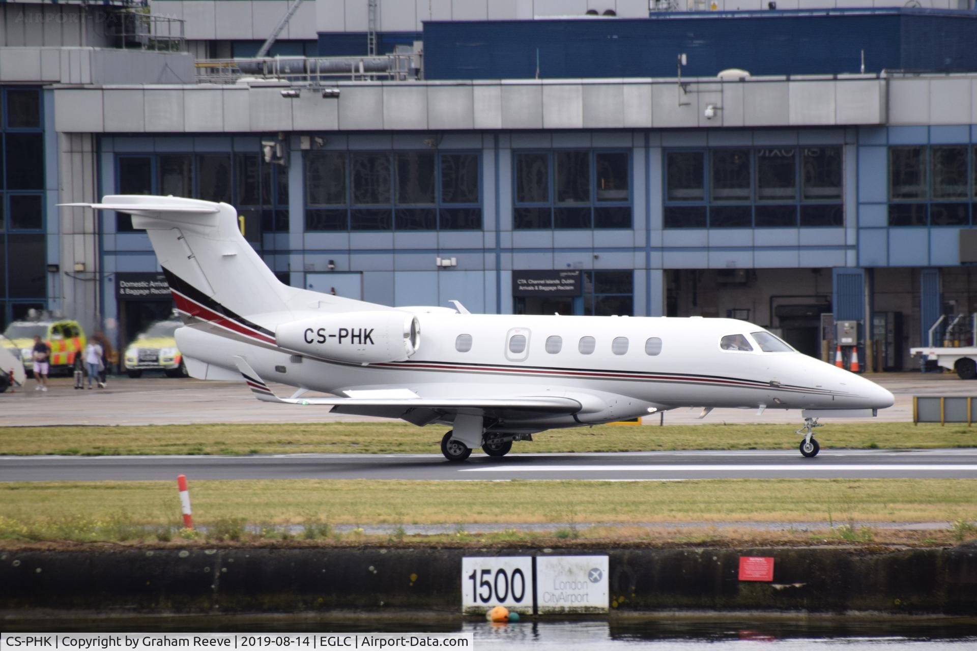 CS-PHK, 2017 Embraer EMB-505 Phenom 300 C/N 50500433, Just landed at London City.
