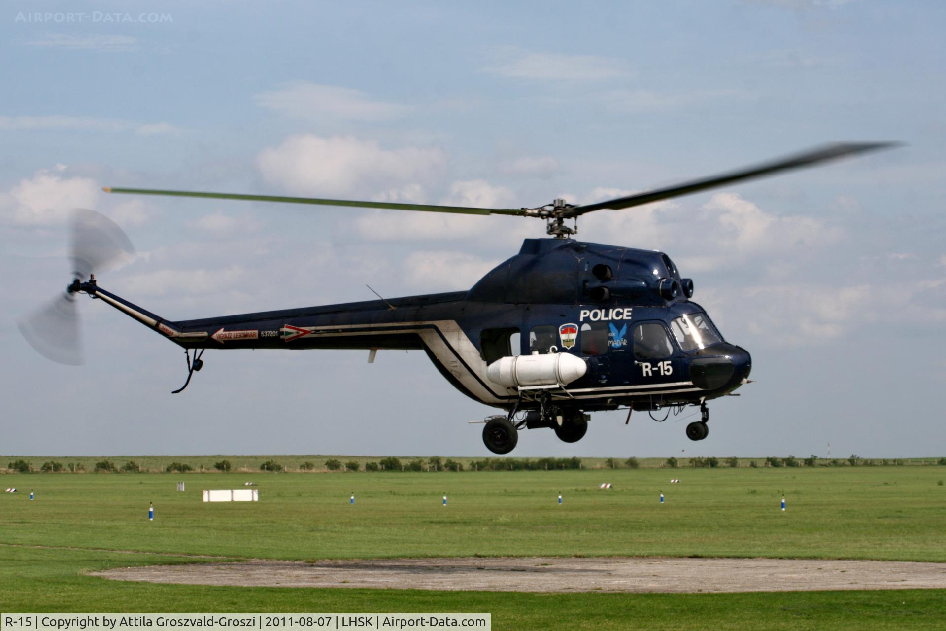 R-15, Mil (PZL-Swidnik) Mi-2 C/N 537201, LHSK - Siofok-Kiliti Airport, Hungary