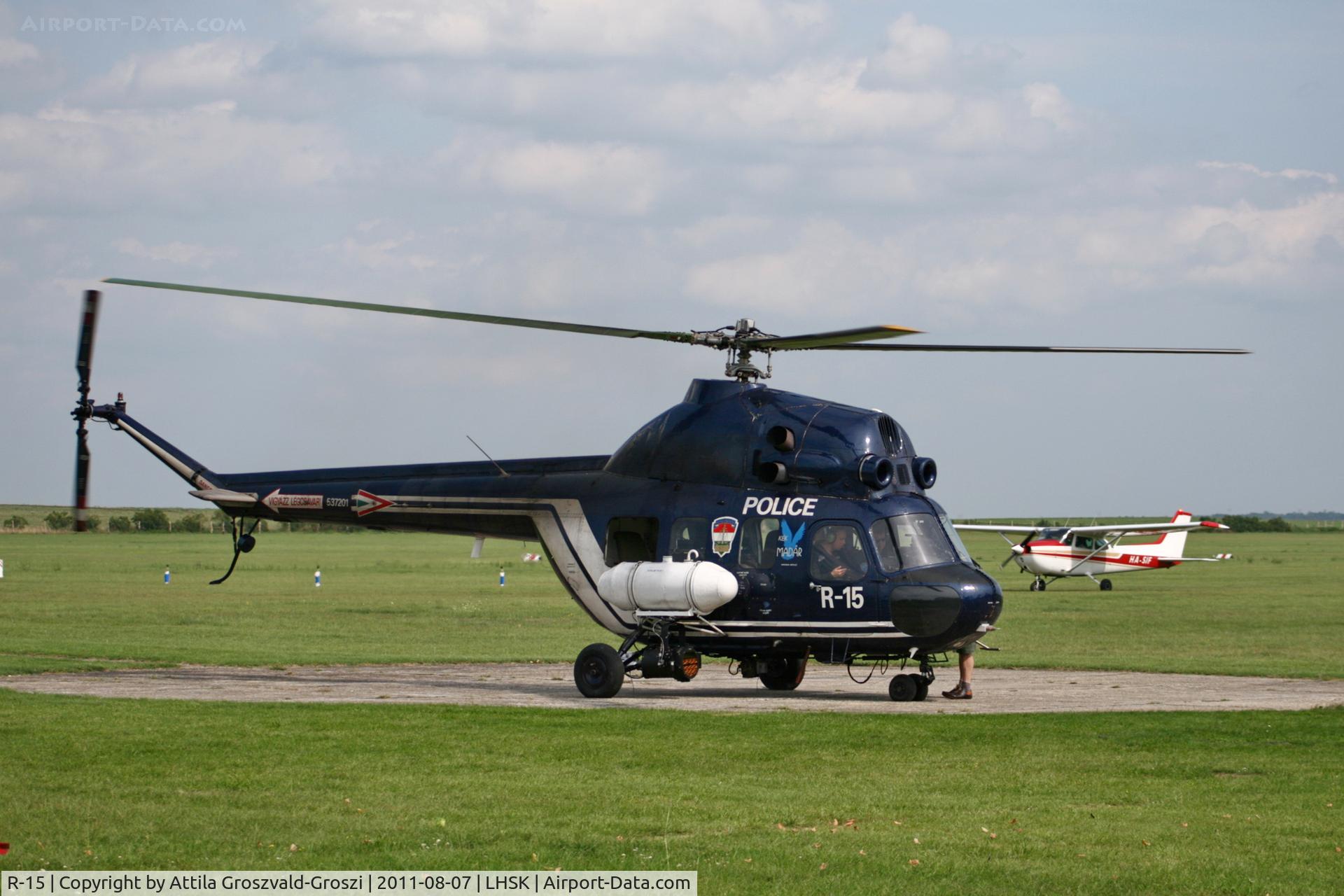 R-15, Mil (PZL-Swidnik) Mi-2 C/N 537201, LHSK - Siofok-Kiliti Airport, Hungary