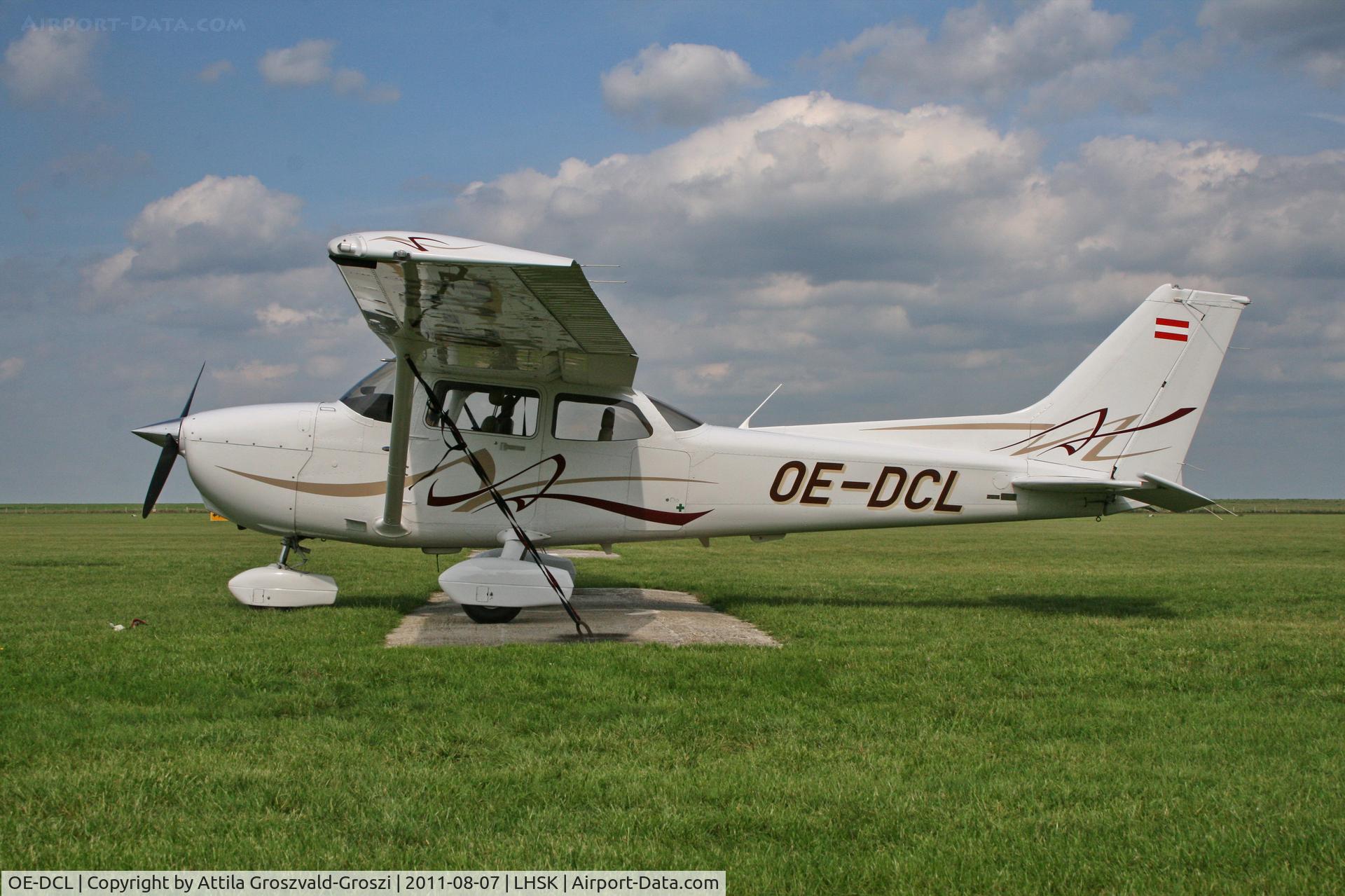 OE-DCL, Cessna 172S C/N 172S10773, LHSK - Siofok-Kiliti Airport, Hungary
