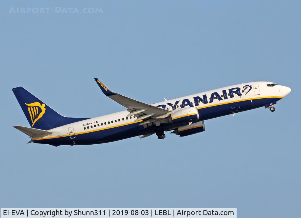 EI-EVA, 2011 Boeing 737-8AS C/N 40288, Taking off from rwy 25L