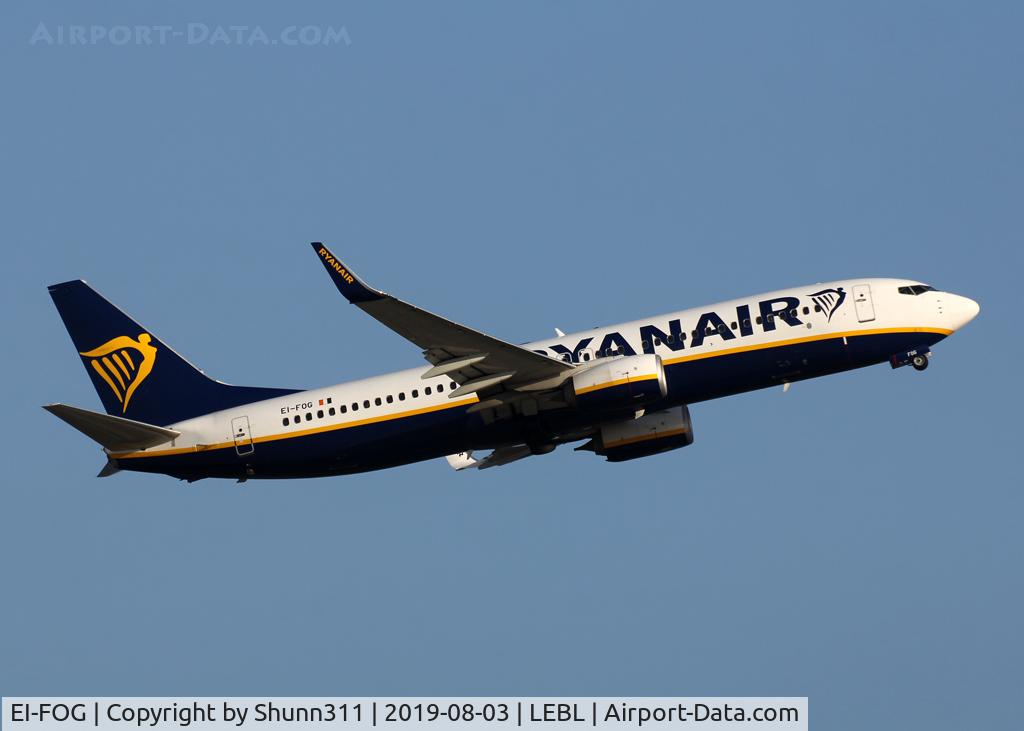 EI-FOG, 2016 Boeing 737-8AS C/N 44711, Taking off from rwy 25L