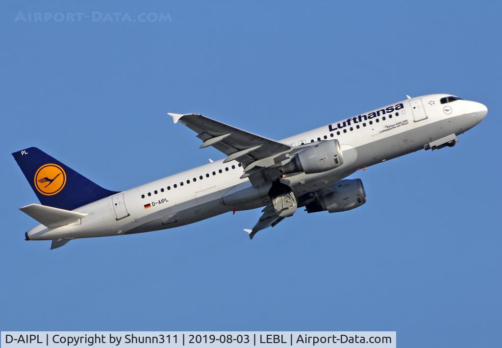 D-AIPL, 1989 Airbus A320-211 C/N 094, Taking off from rwy 25L