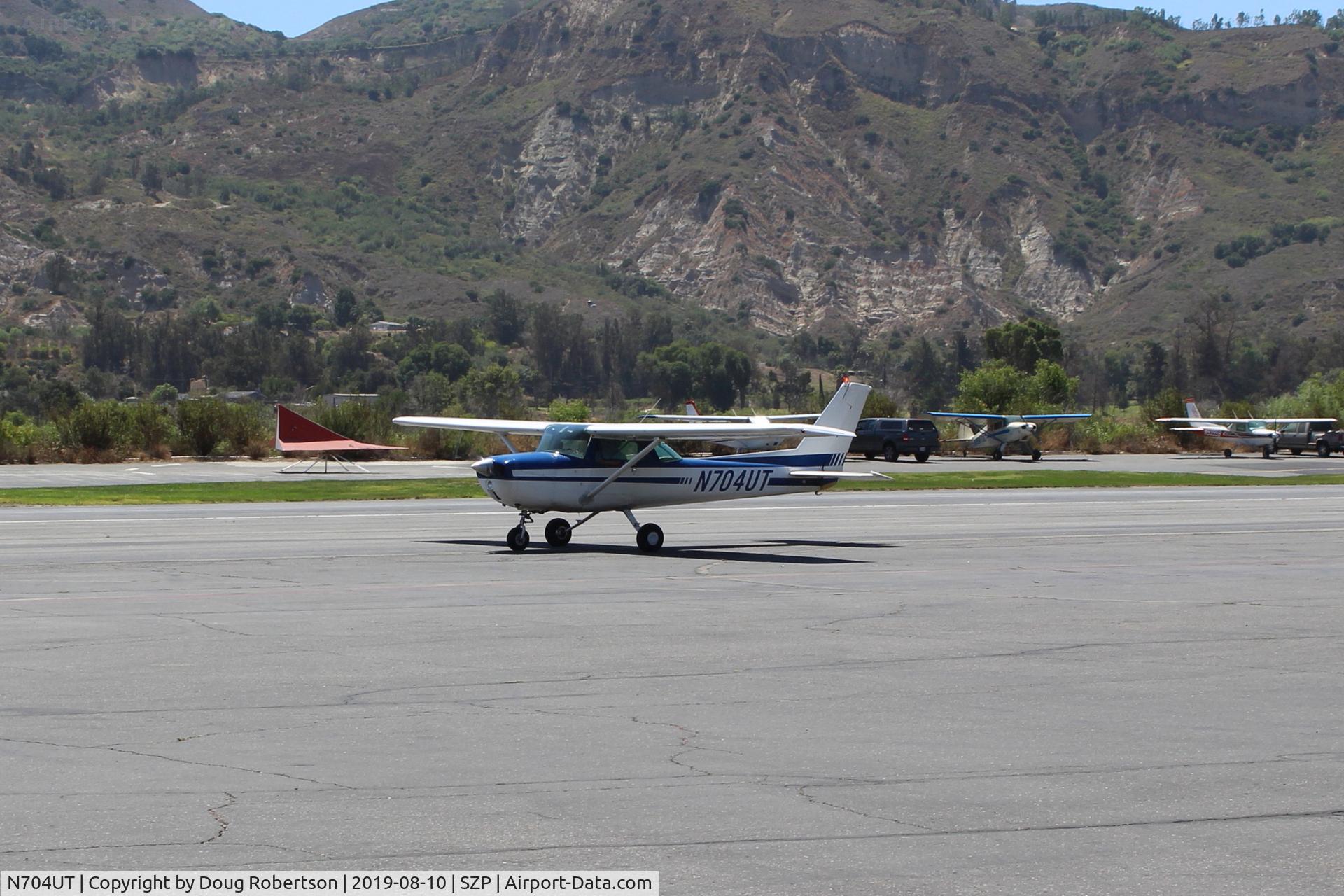 N704UT, 1976 Cessna 150M C/N 15078891, 1976 Cessna 150M, Continental O-200 100 Hp, taxi back