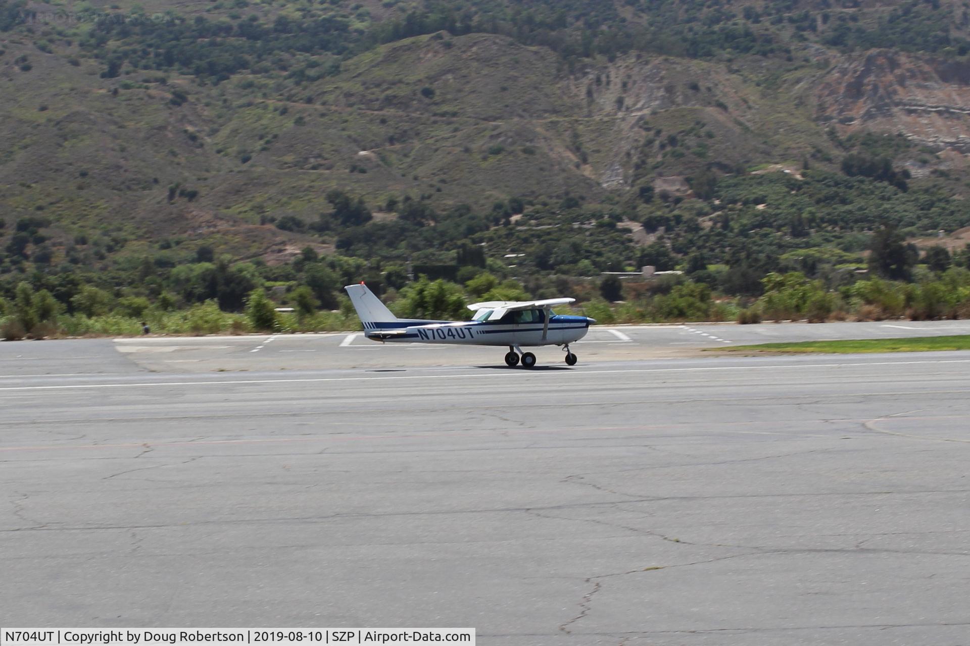 N704UT, 1976 Cessna 150M C/N 15078891, 1976 Cessna 150M, Continental O-200 100 Hp, landing roll Rwy 22